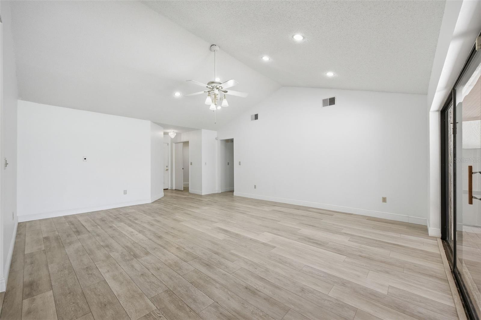 5113 PENNSBURY DR
