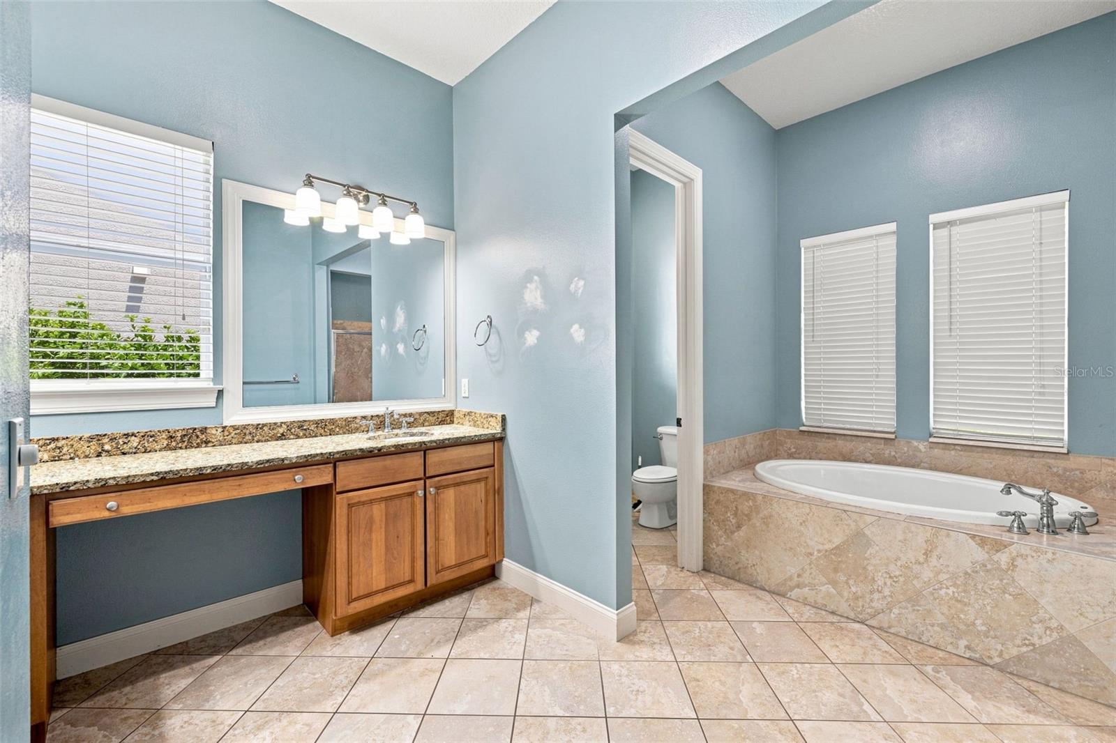 21201 SKY VISTA DR