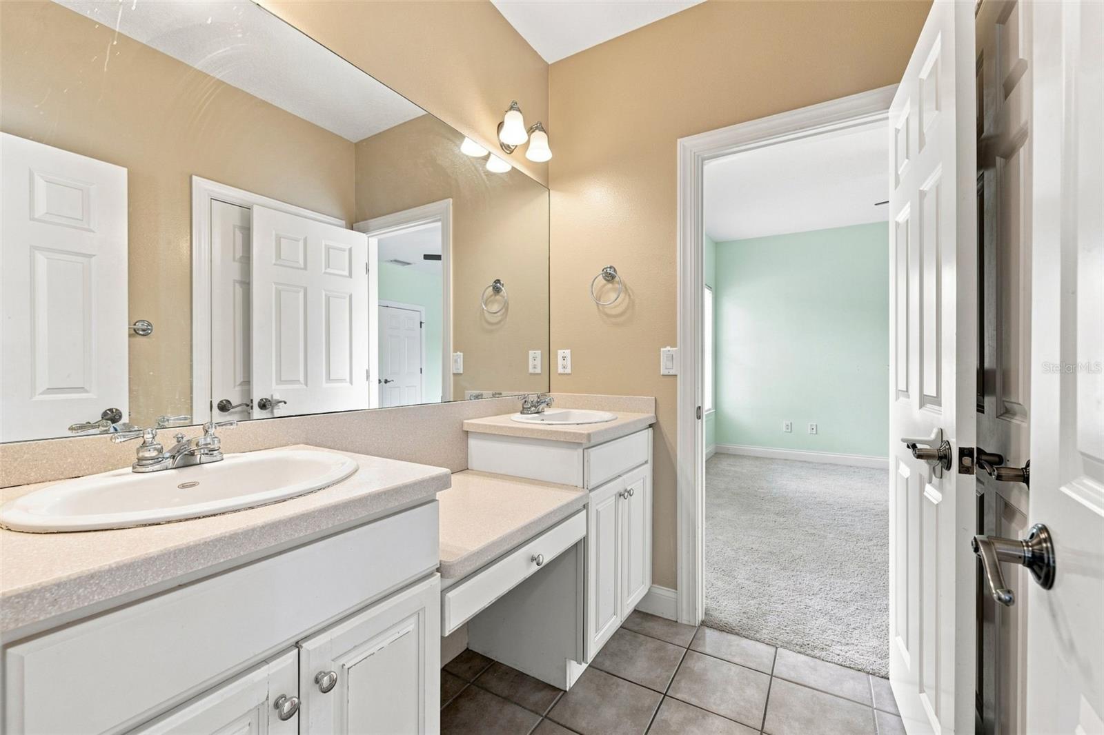 21201 SKY VISTA DR