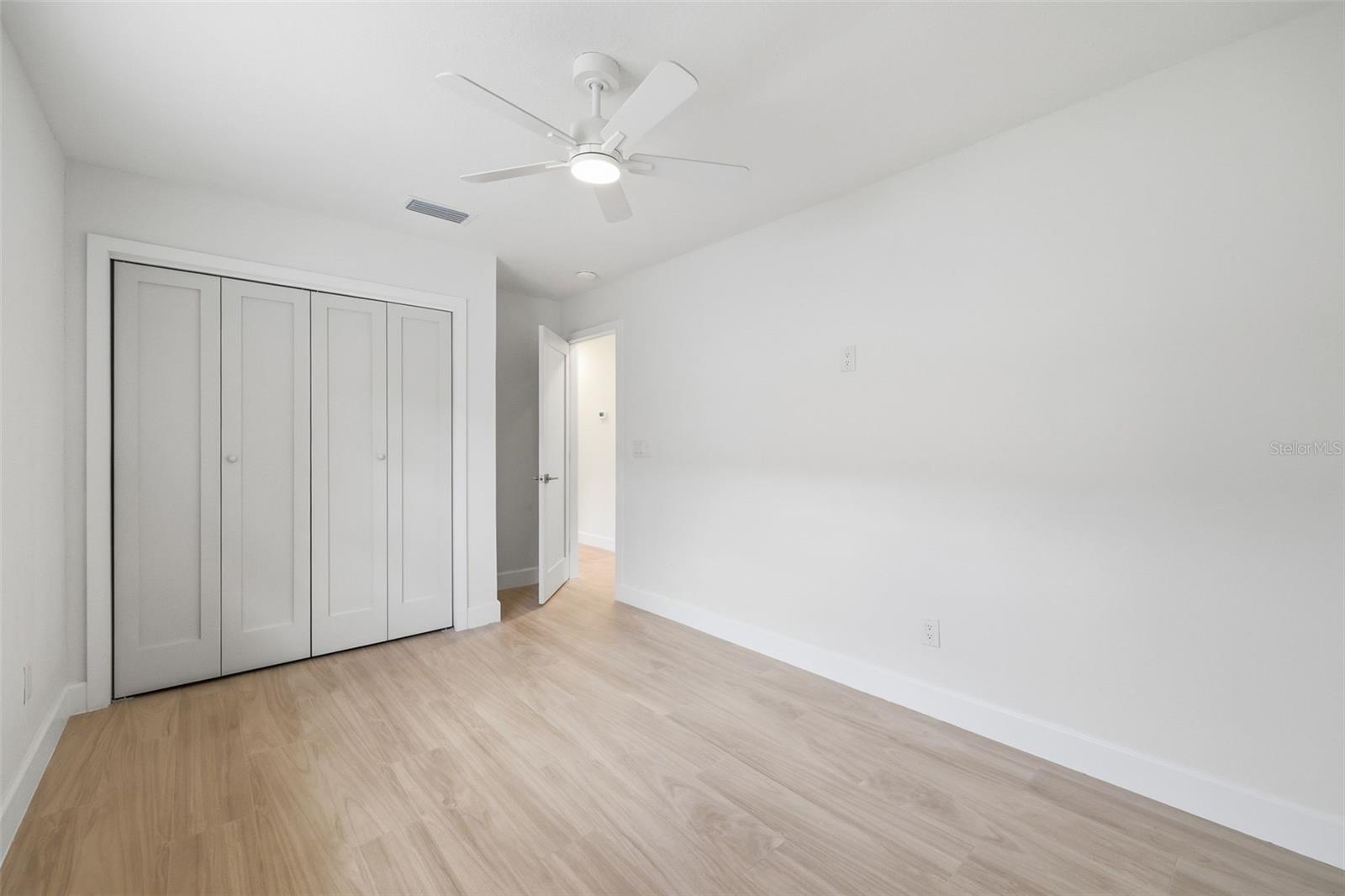 615 E DAVIS BLVD