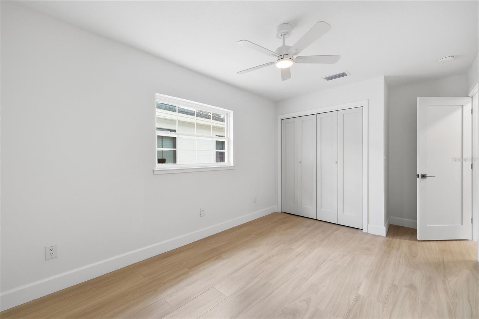 615 E DAVIS BLVD