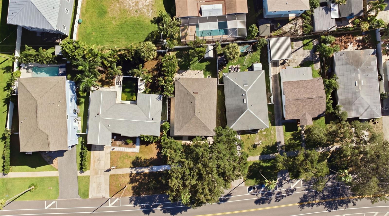 615 E DAVIS BLVD