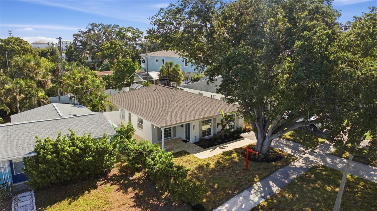 615 E DAVIS BLVD