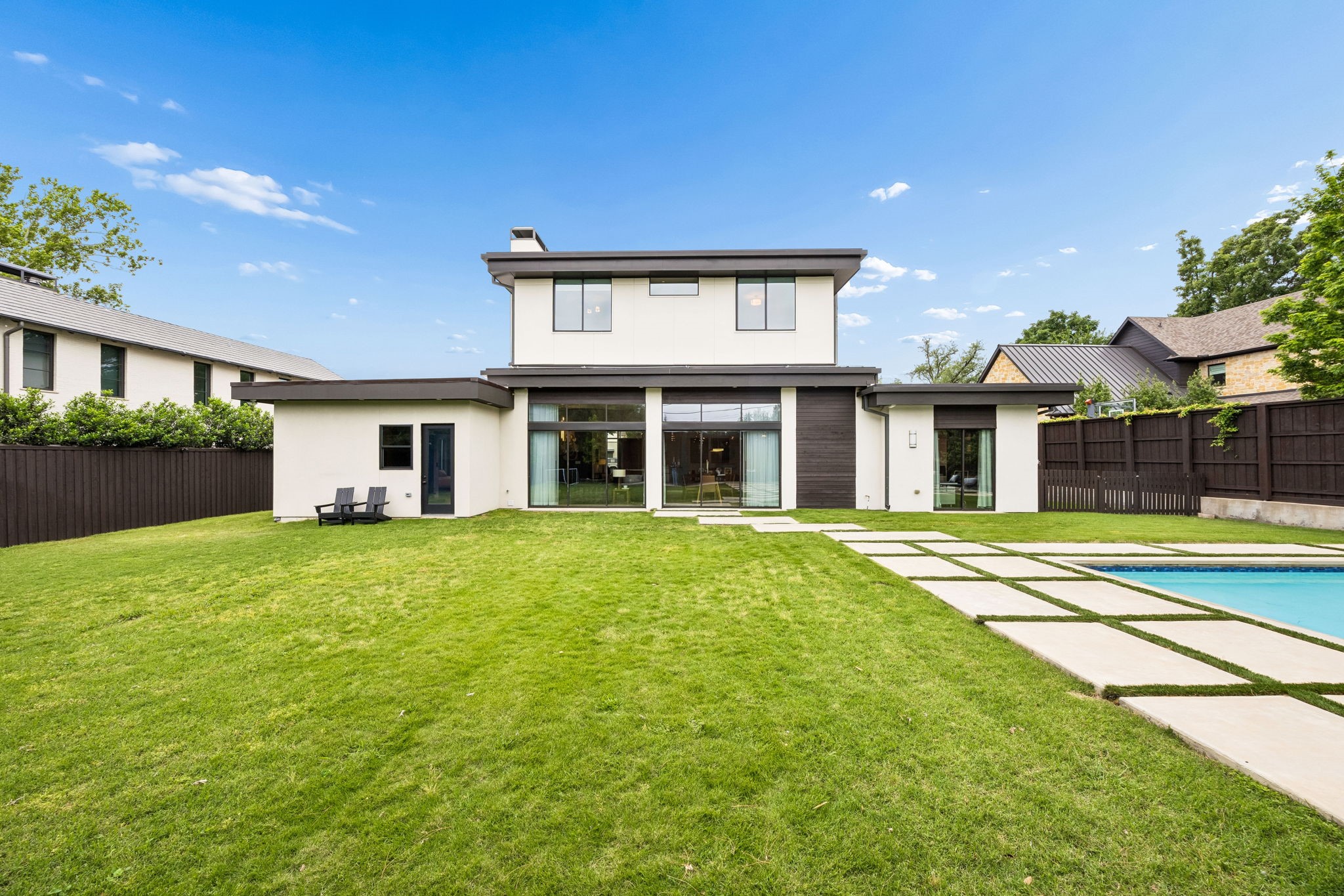 4558 Ridge Road