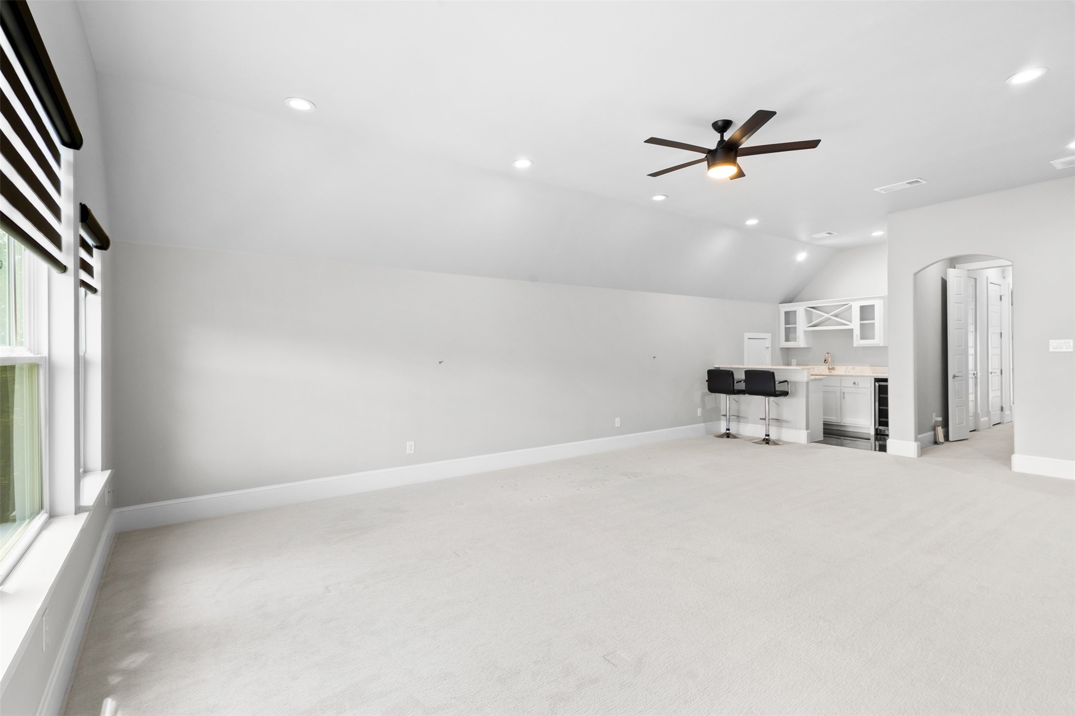 6118 Belmont Avenue