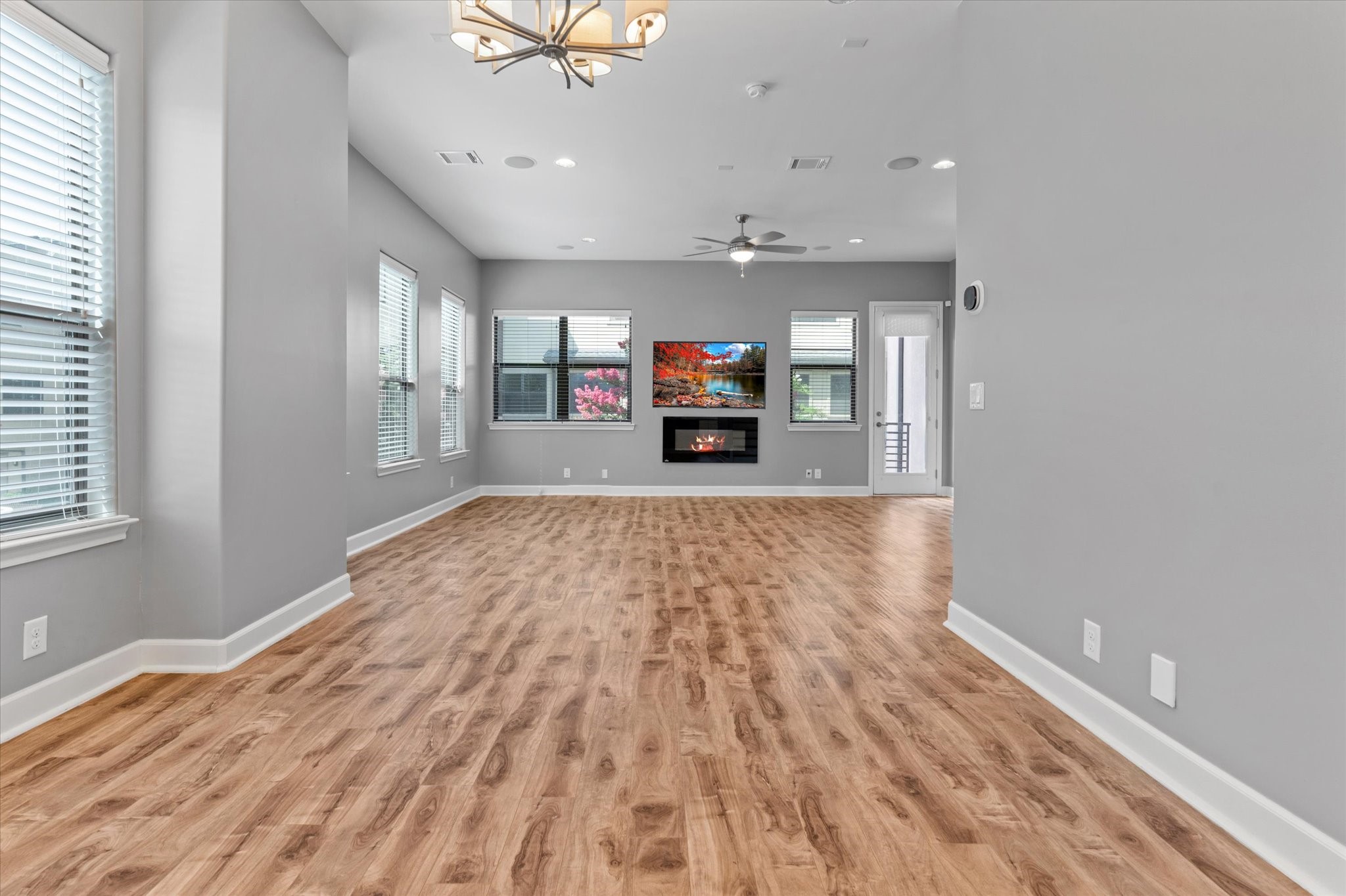 1717 Annex Avenue 605