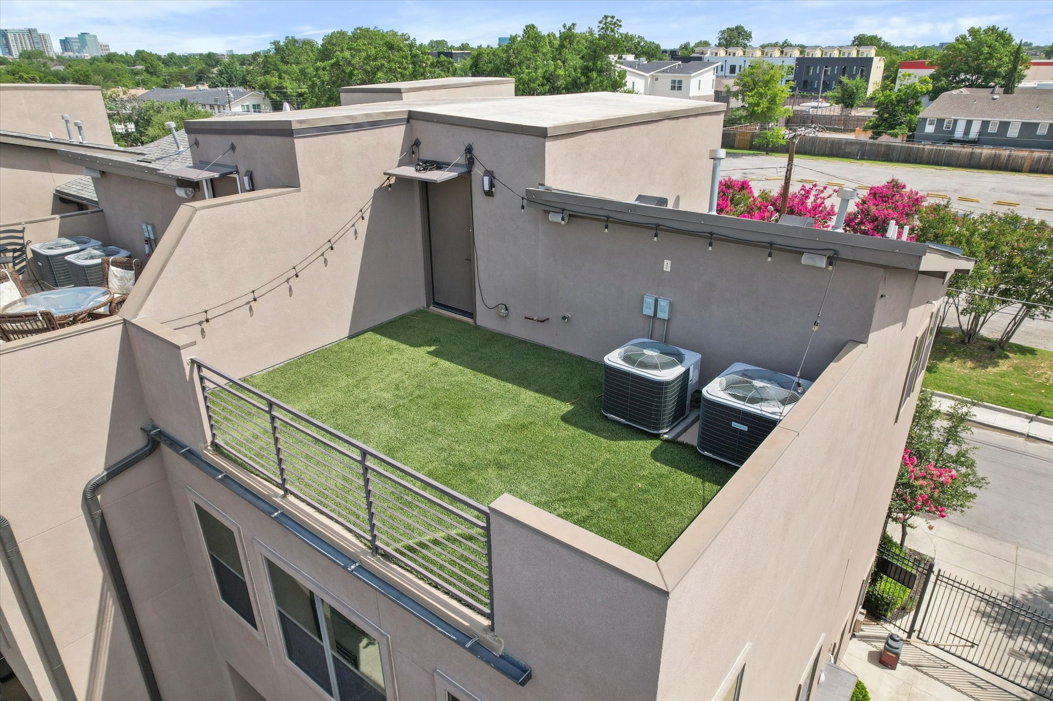 1717 Annex Avenue 605