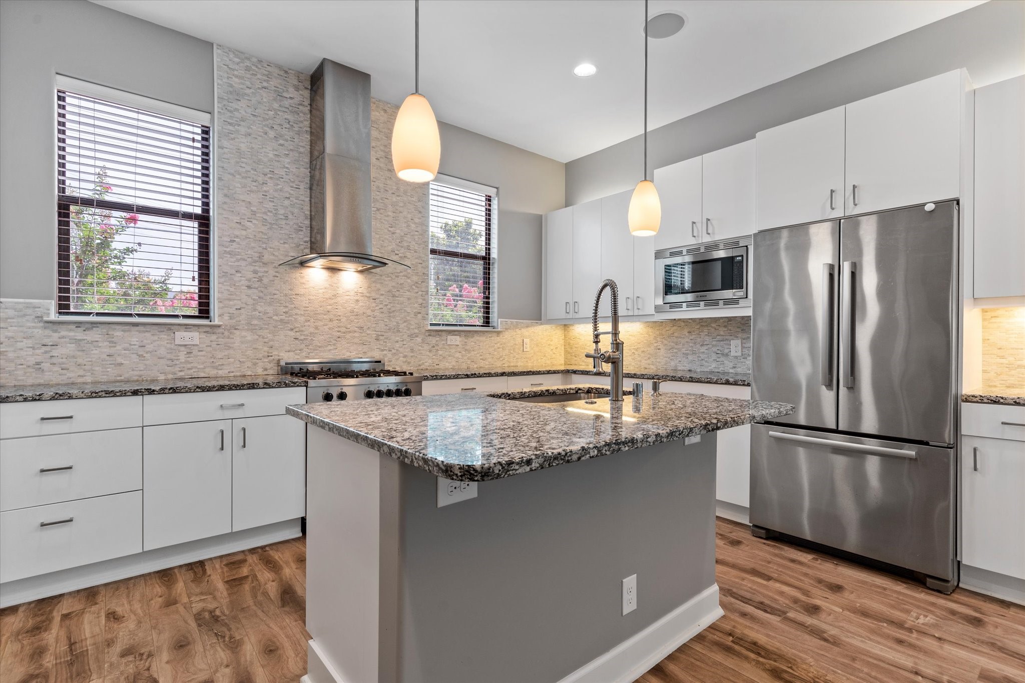 1717 Annex Avenue 605