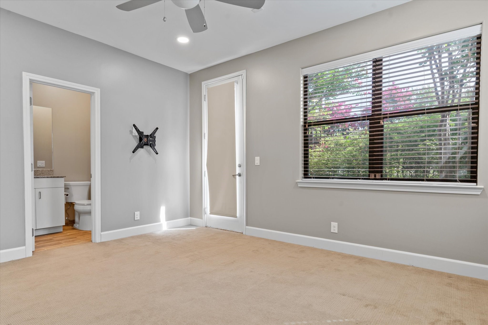 1717 Annex Avenue 605