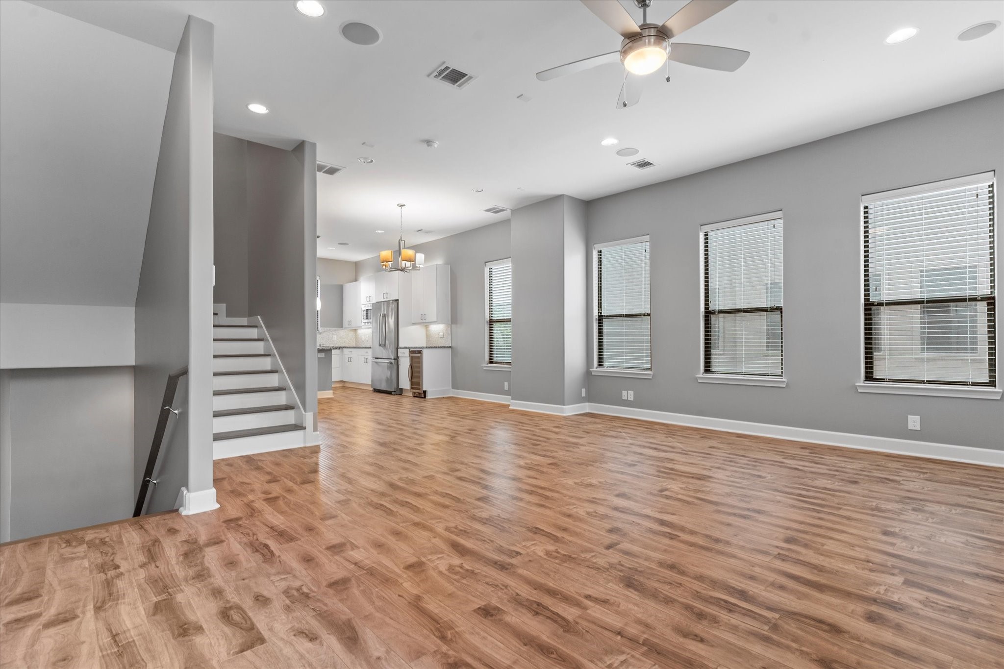 1717 Annex Avenue 605