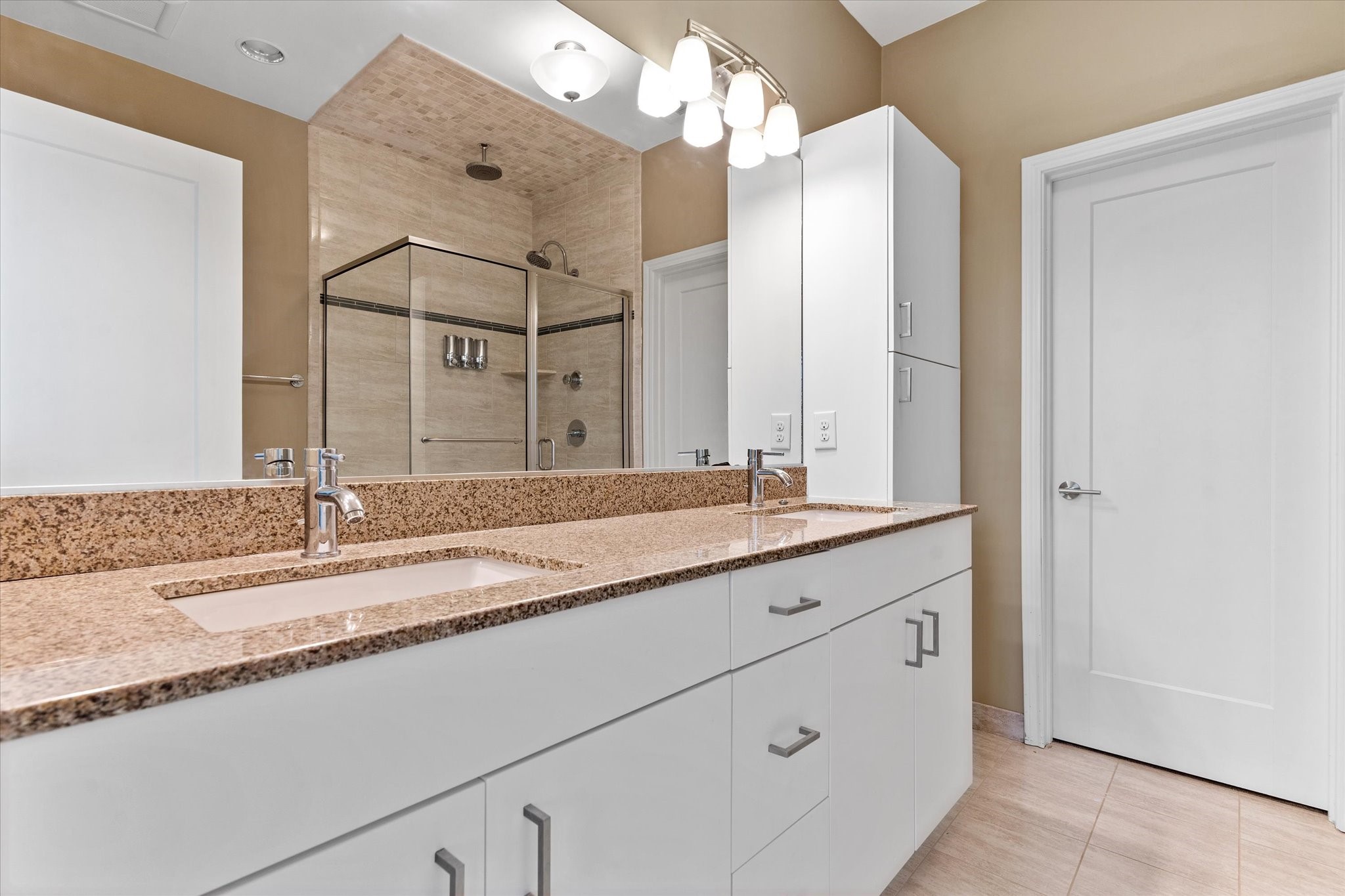 1717 Annex Avenue 605
