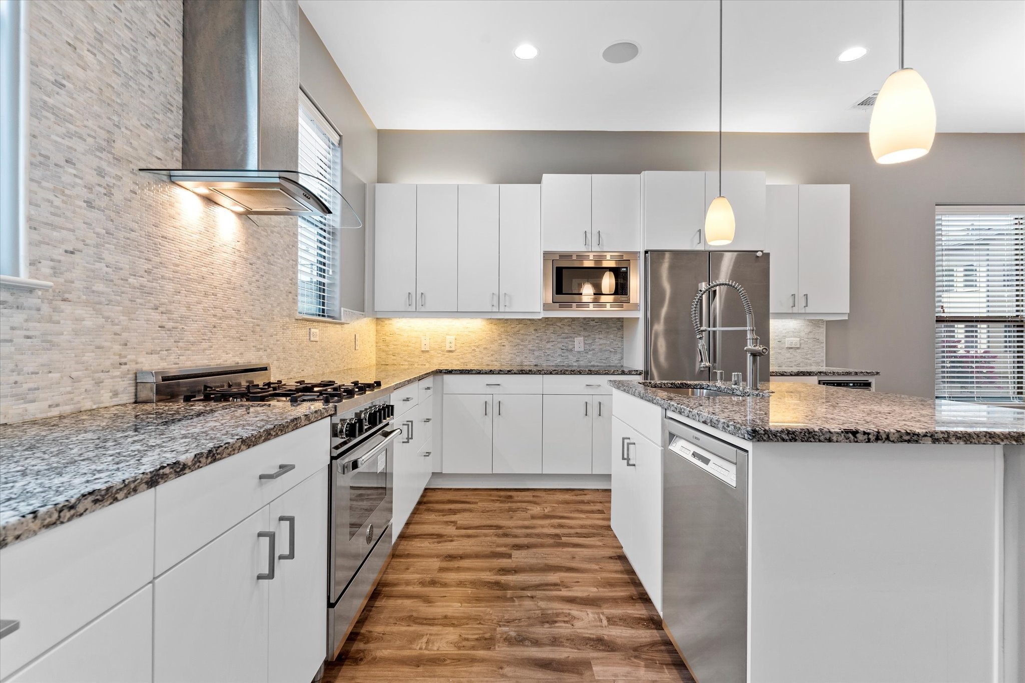 1717 Annex Avenue 605