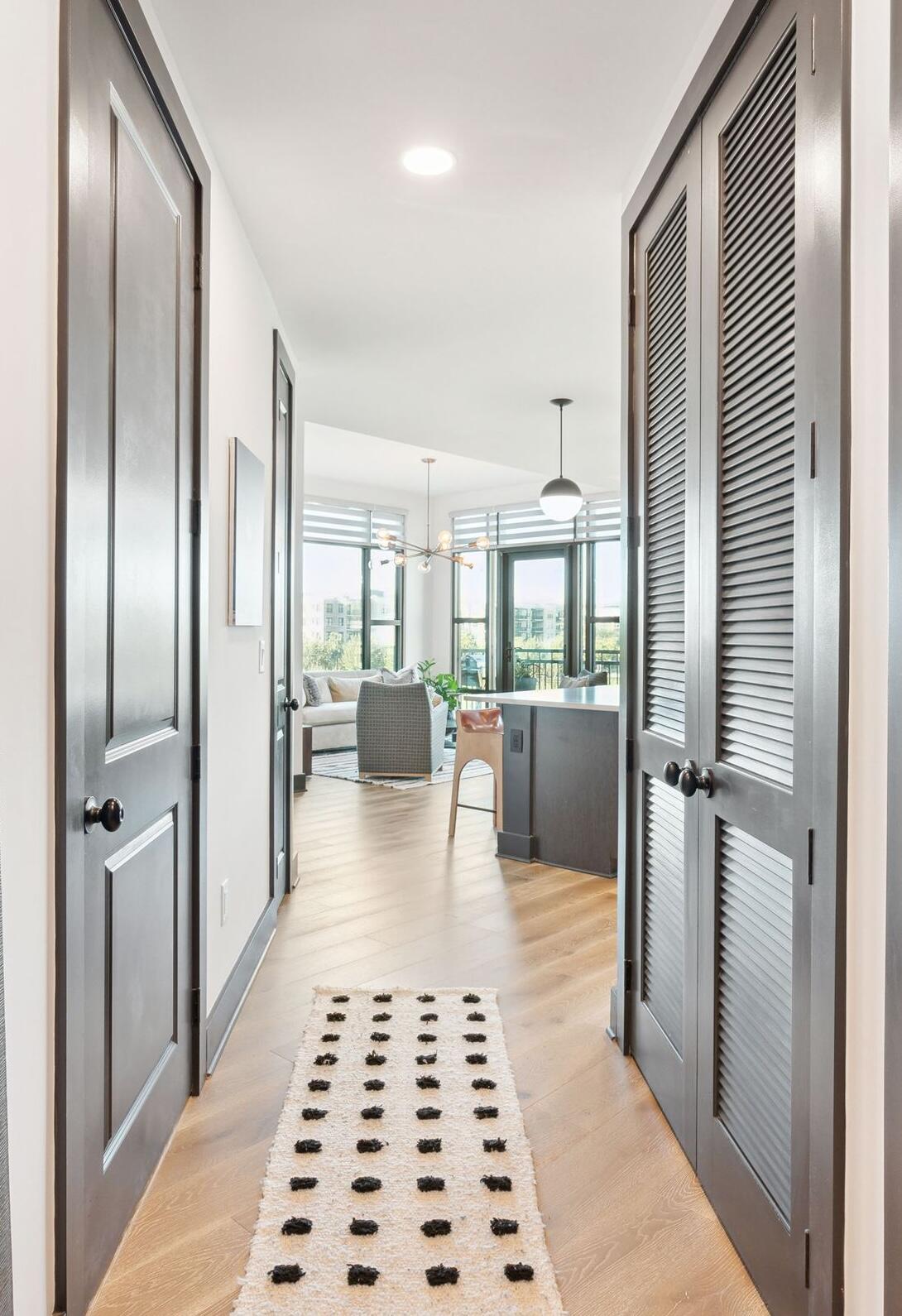 5 Gadsdenboro Street # 302