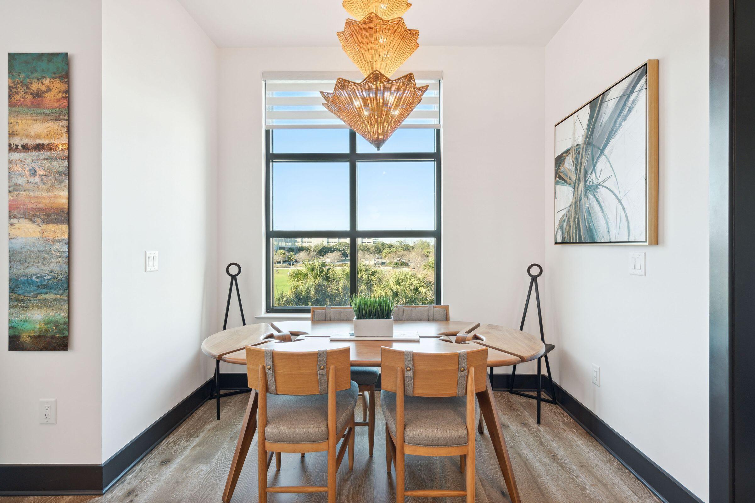 5 Gadsdenboro Street # 302