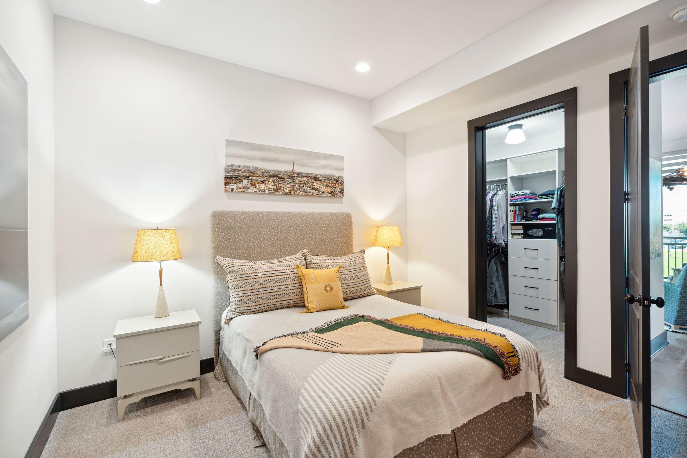 5 Gadsdenboro Street # 302