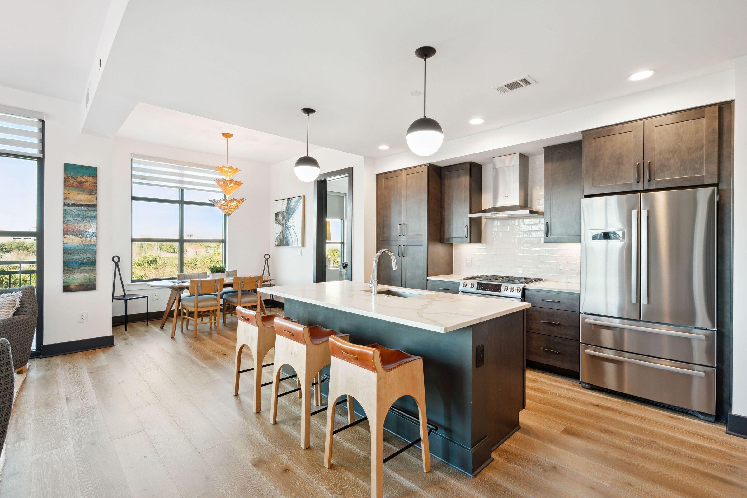 5 Gadsdenboro Street # 302