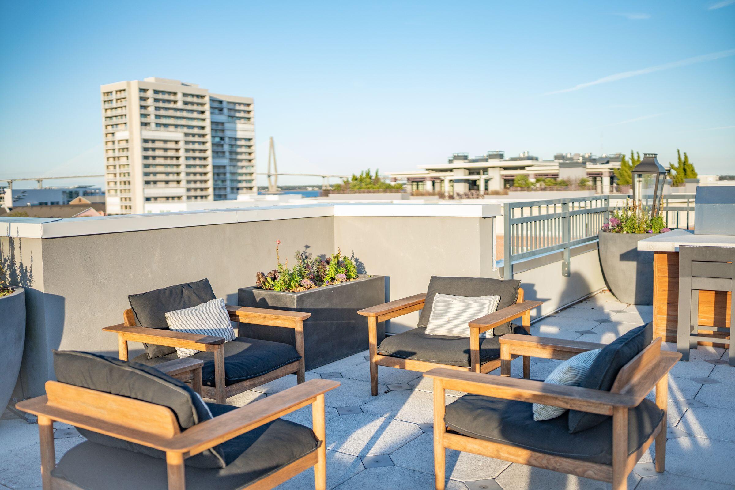 5 Gadsdenboro Street # 302