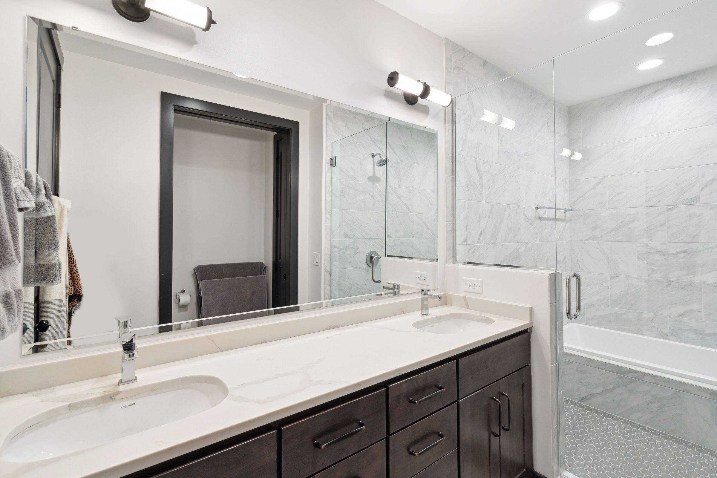 5 Gadsdenboro Street # 302