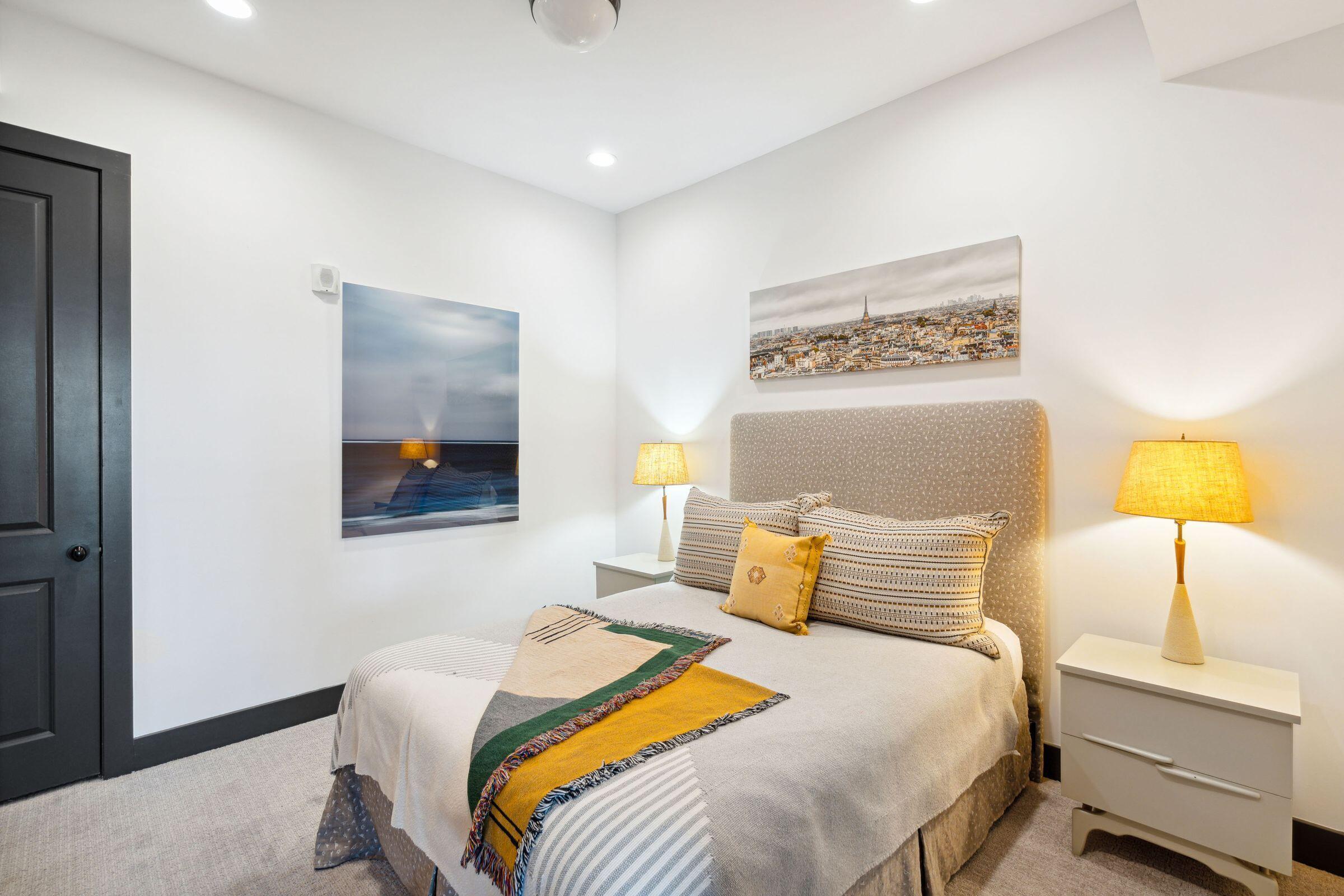 5 Gadsdenboro Street # 302