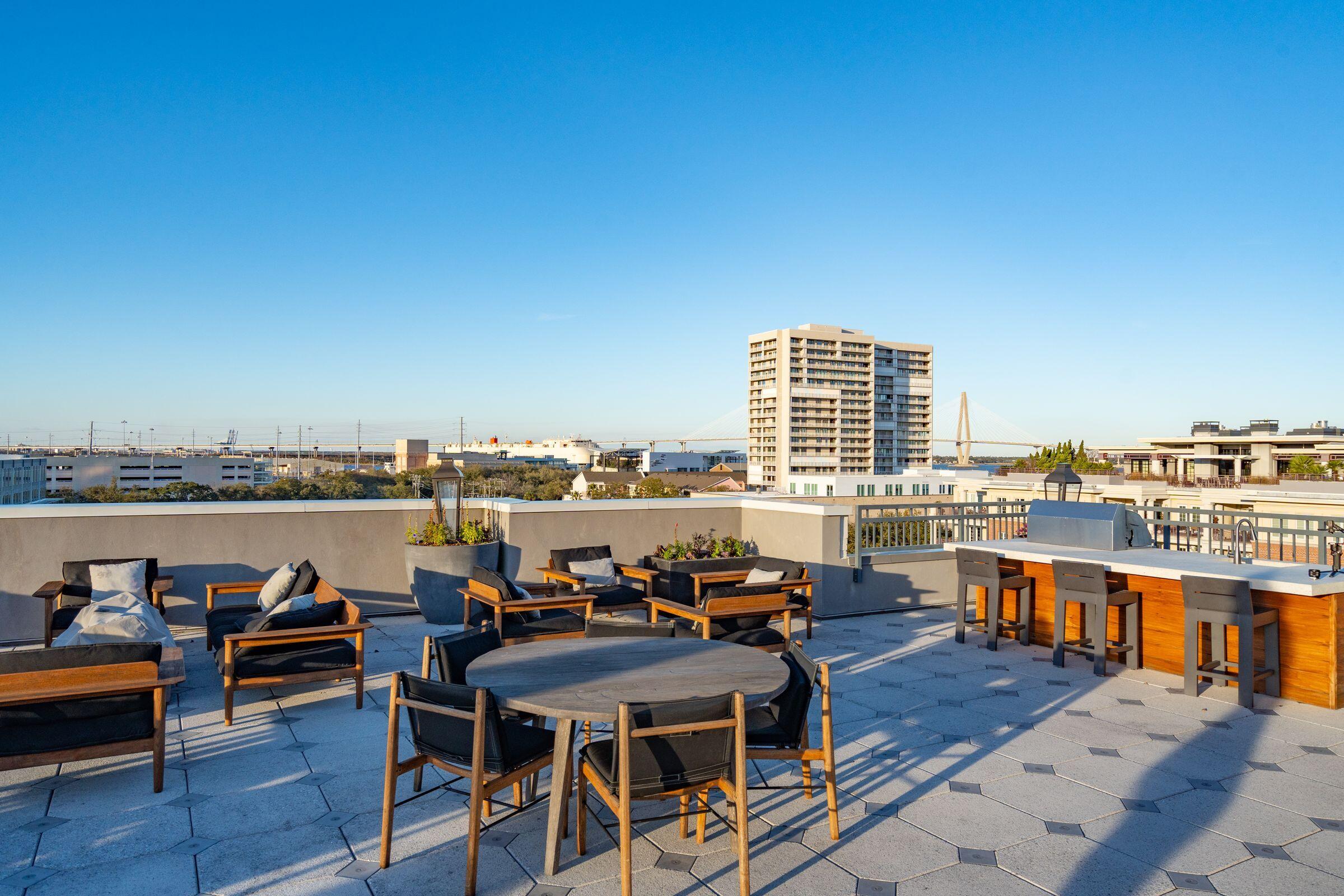 5 Gadsdenboro Street # 302