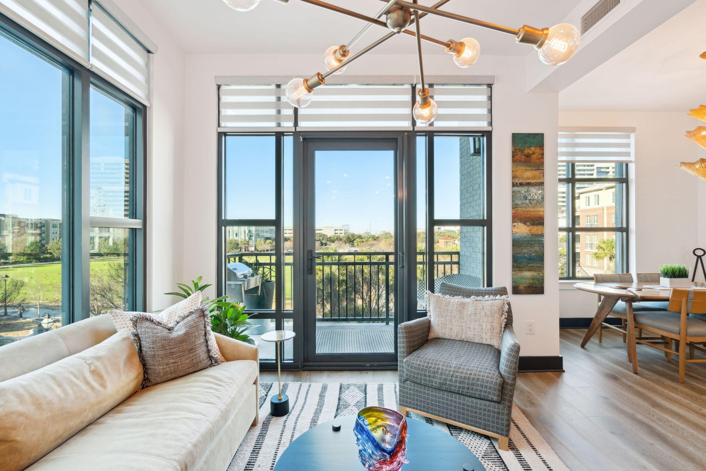 5 Gadsdenboro Street # 302