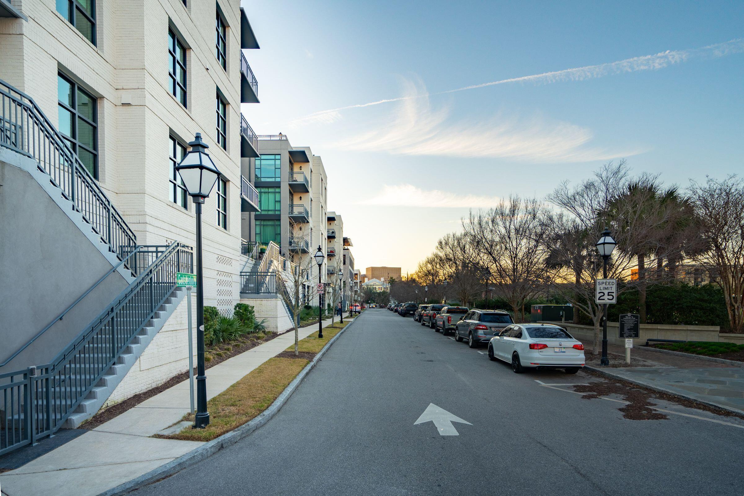 5 Gadsdenboro Street # 302