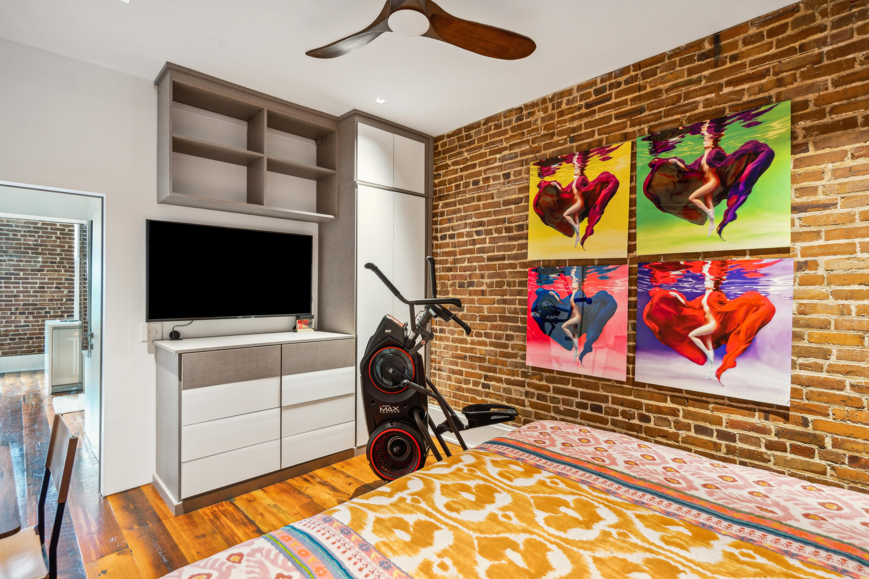 377 King Street # 209