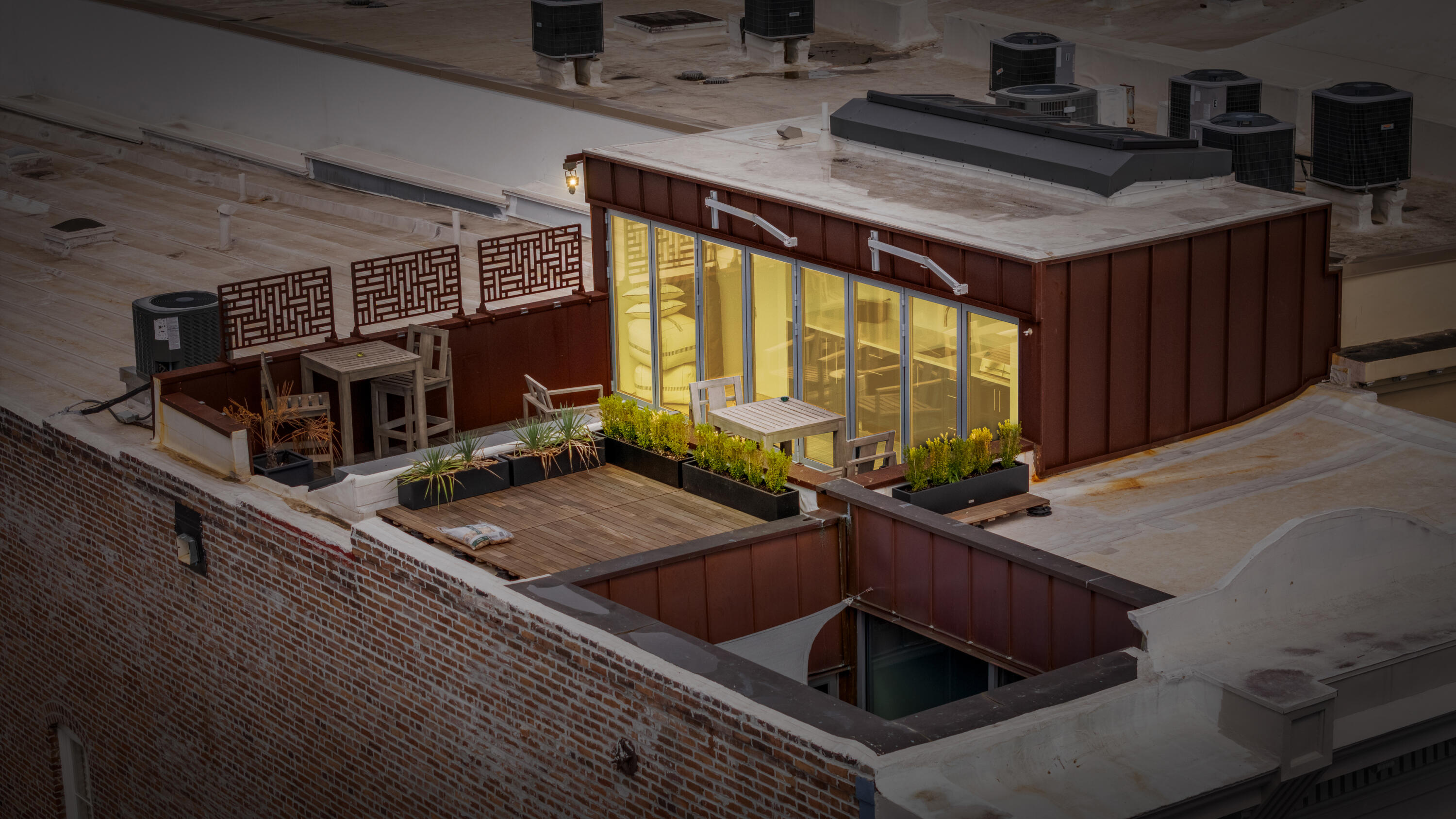 377 King Street # 209