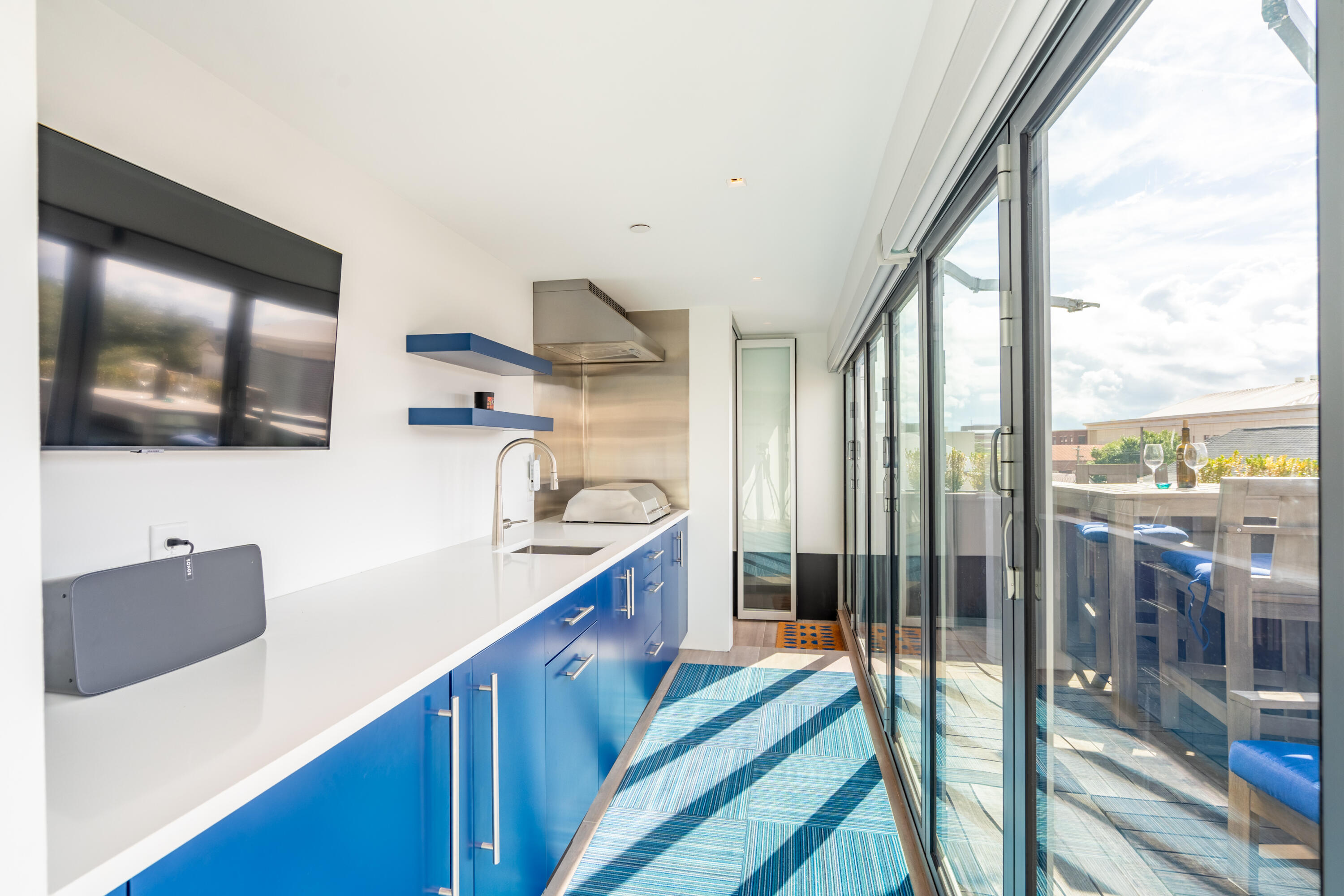 377 King Street # 209