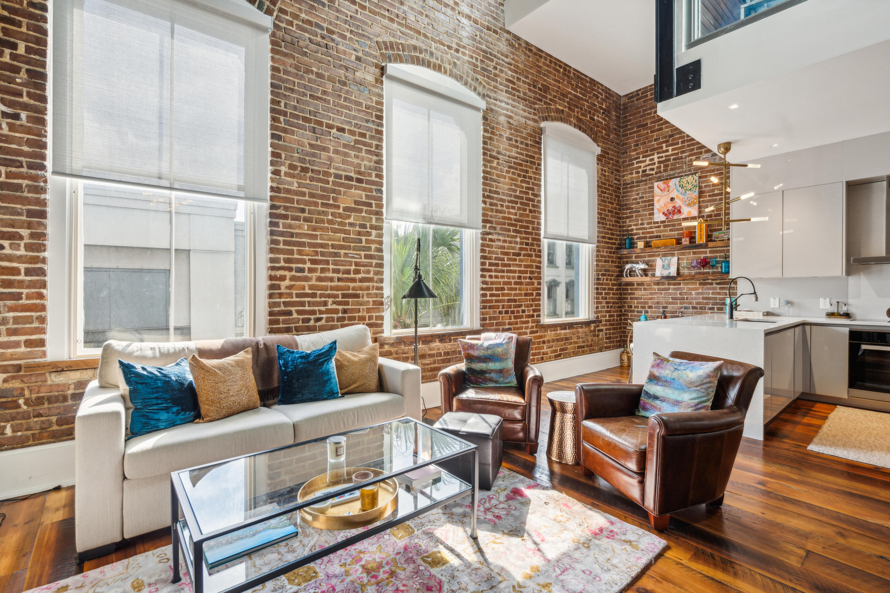 377 King Street # 209