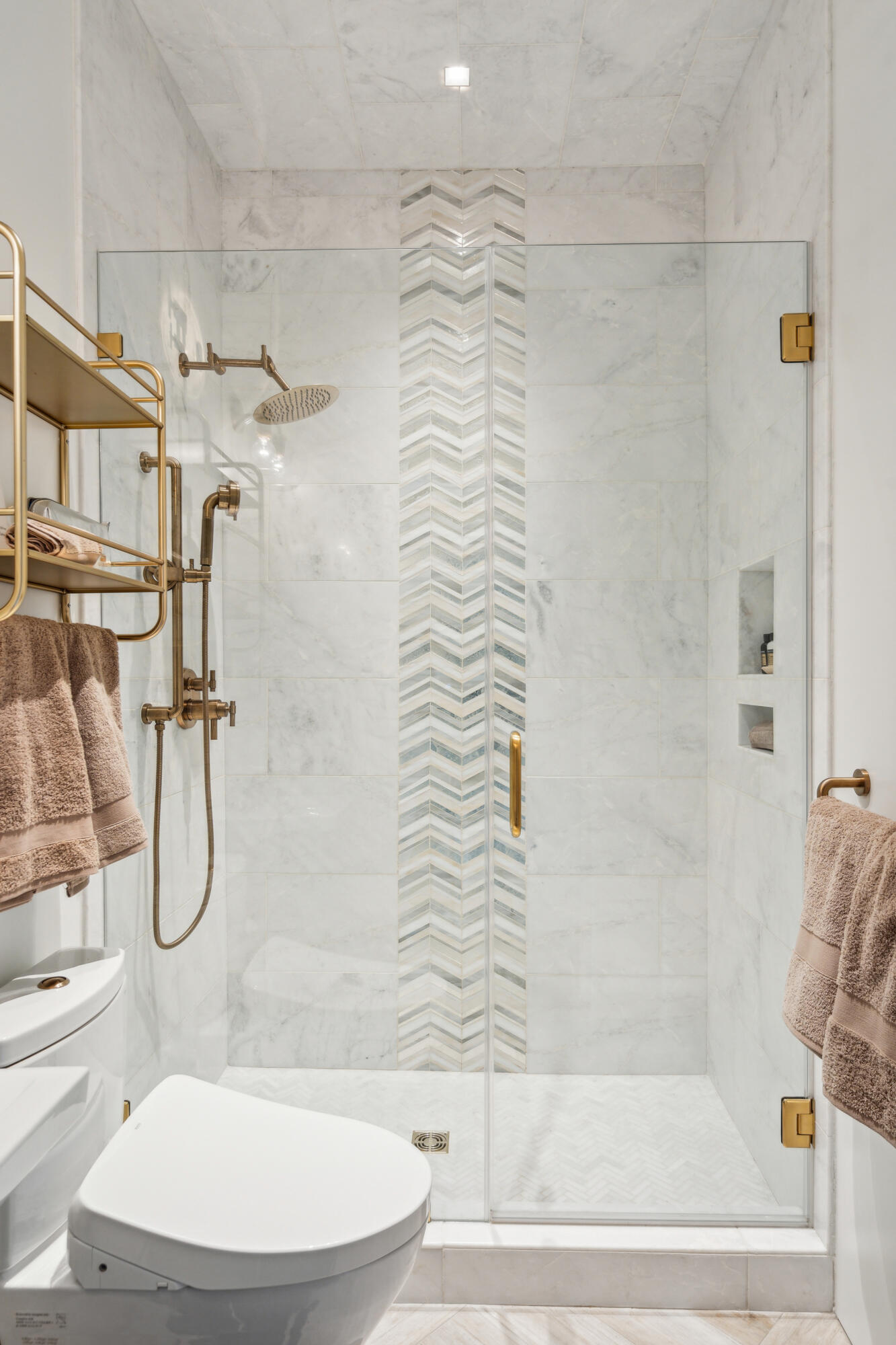 377 King Street # 209