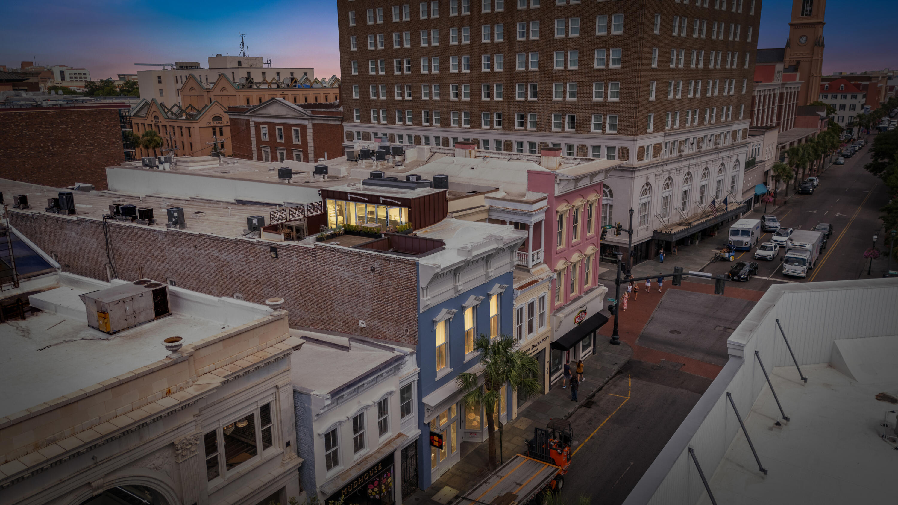 377 King Street # 209