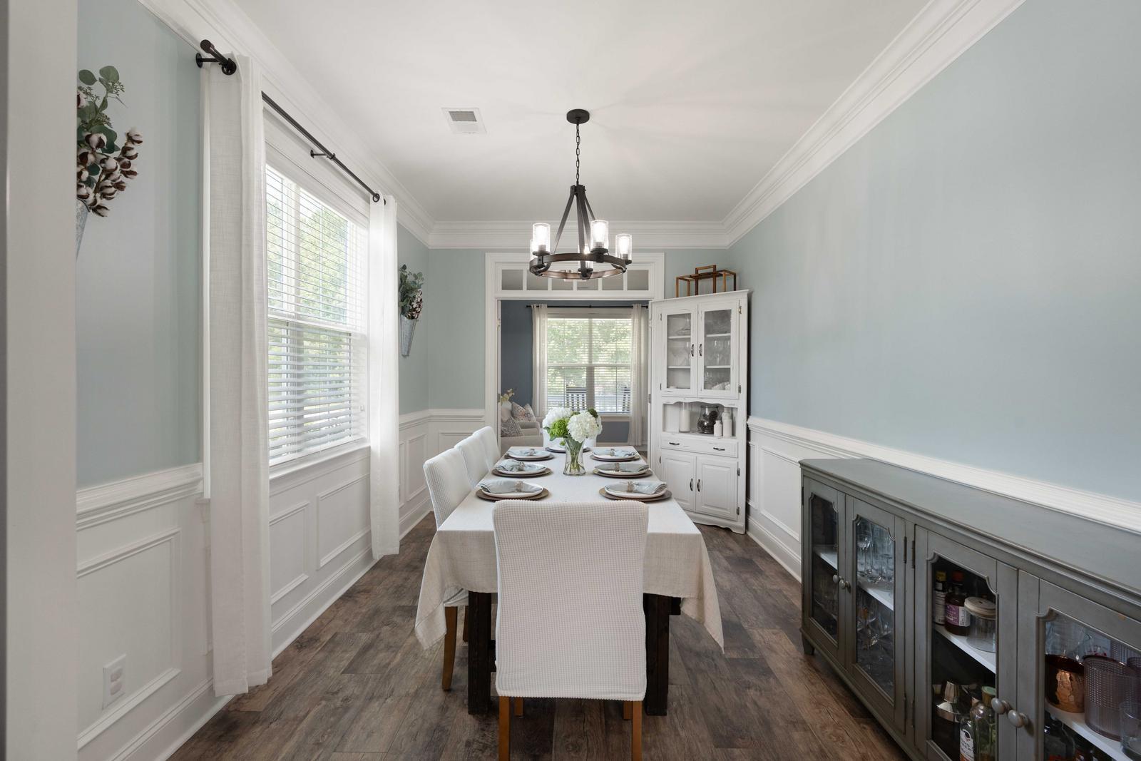 3369 Stockdale Street