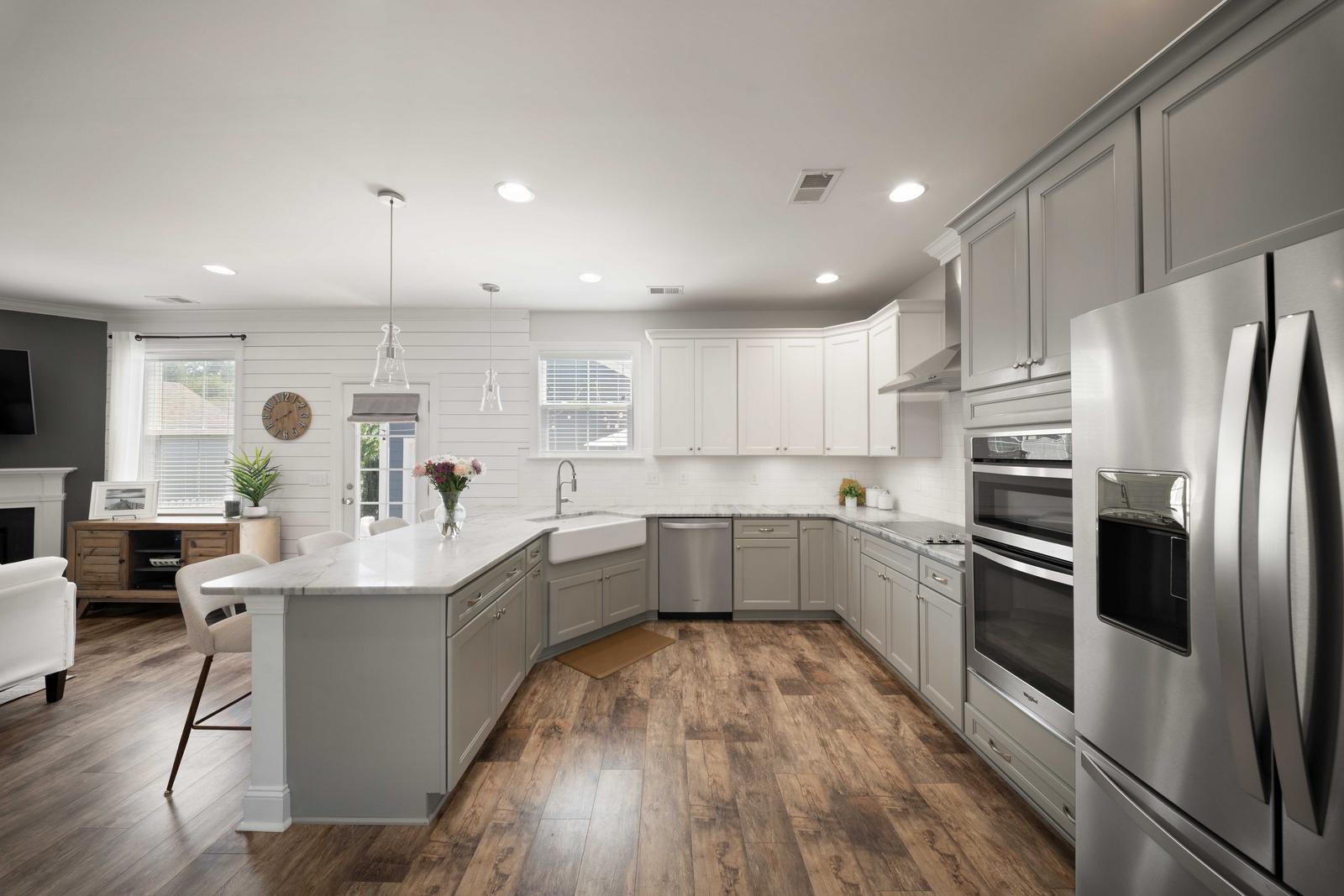 3369 Stockdale Street