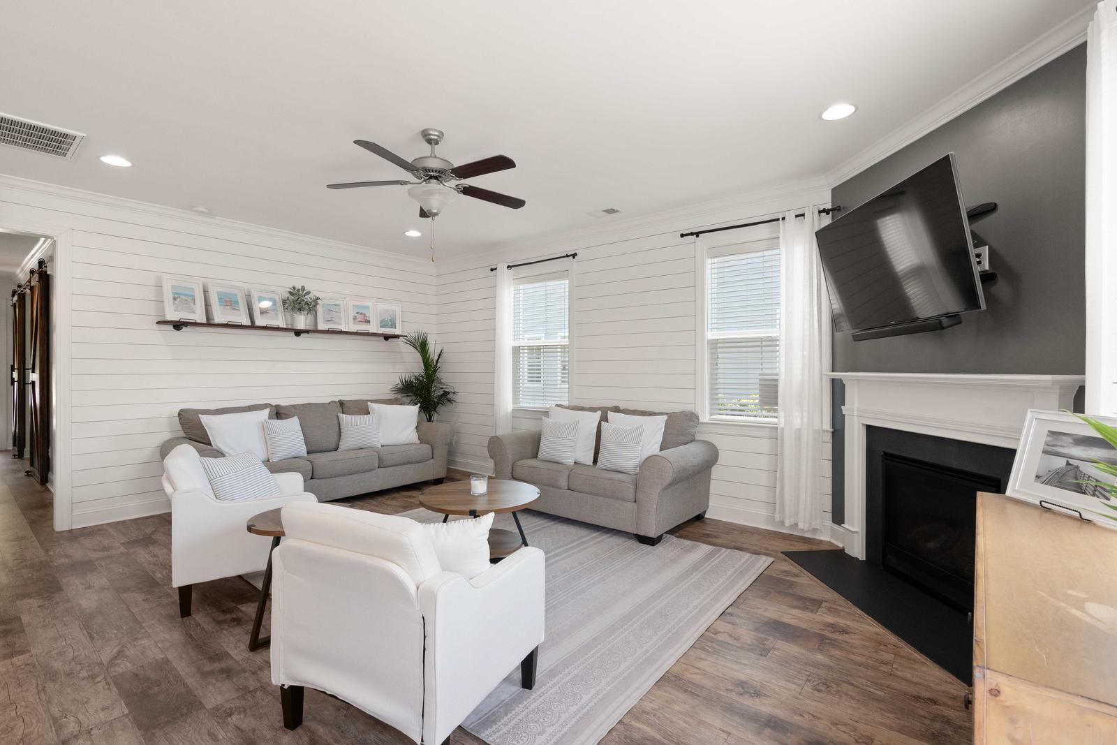 3369 Stockdale Street