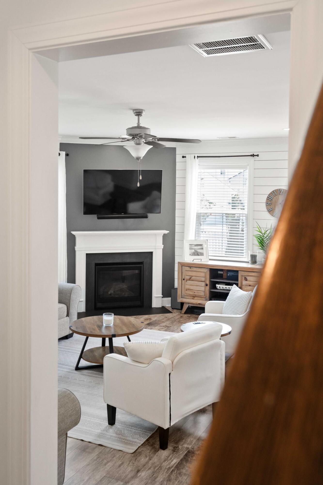 3369 Stockdale Street