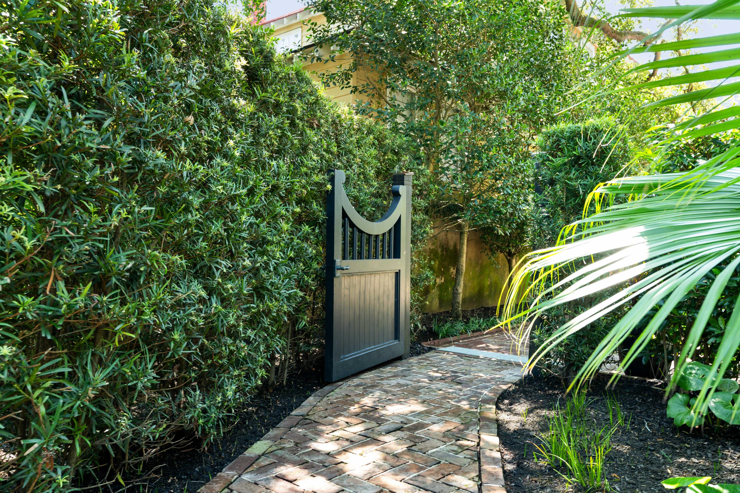 82 Pitt Street