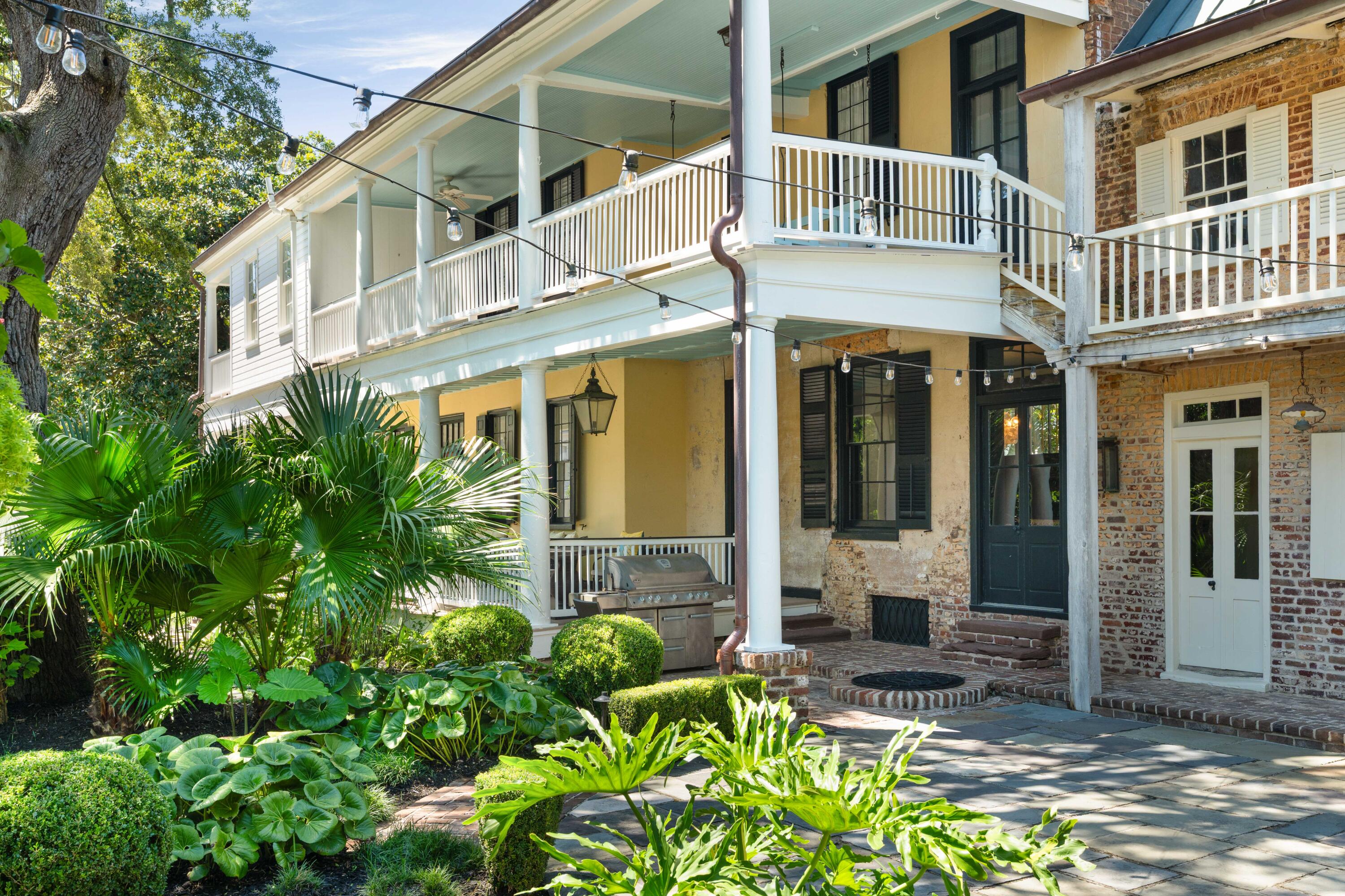 82 Pitt Street