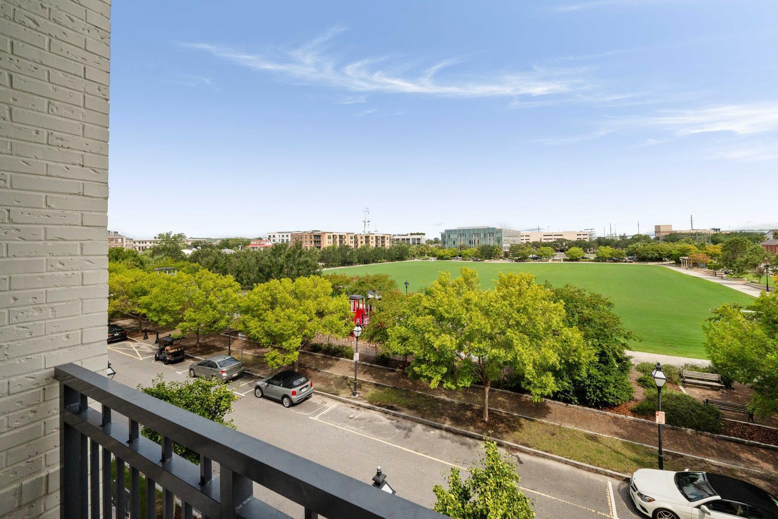 5 Gadsdenboro Street # 319