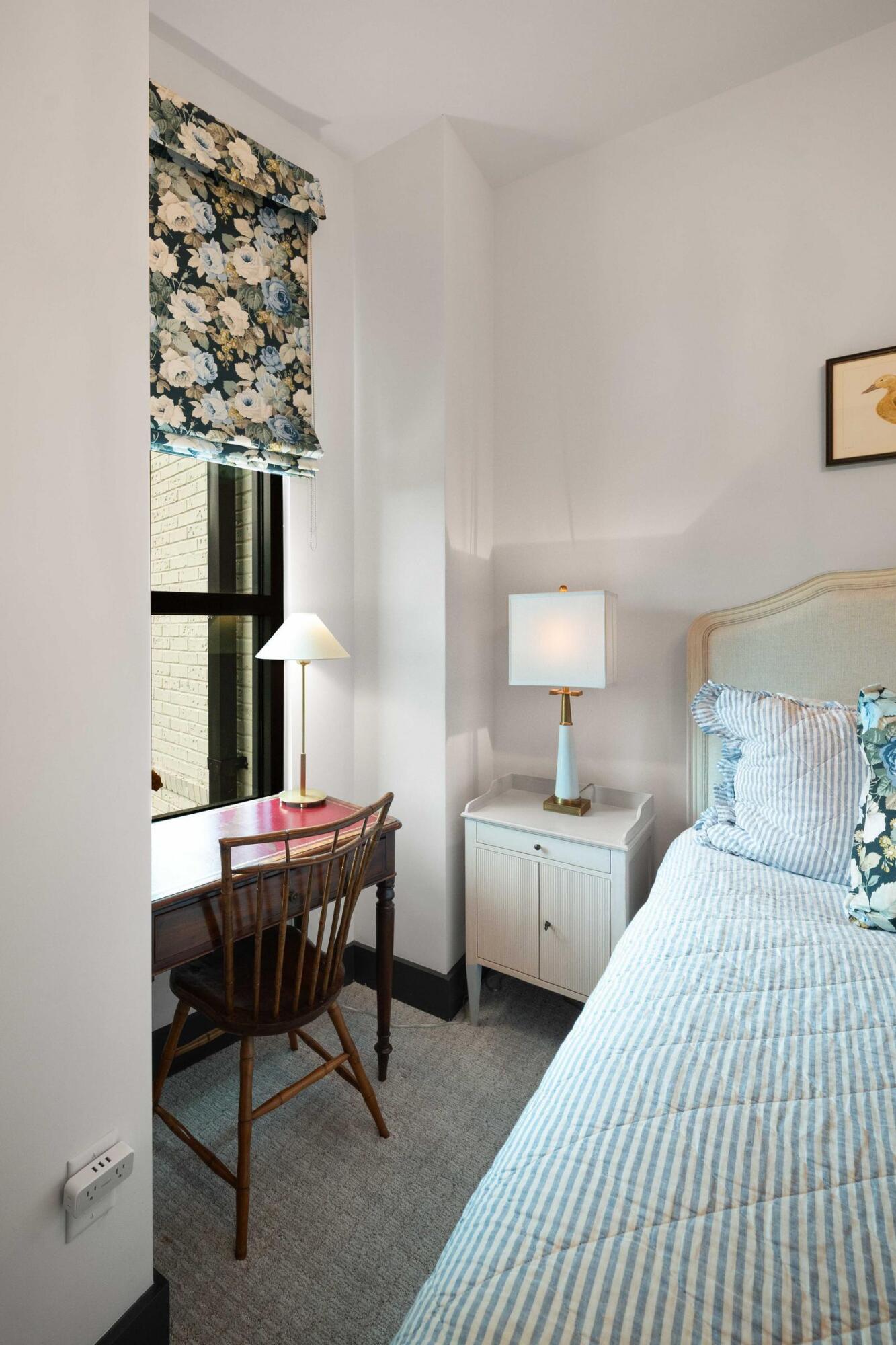 5 Gadsdenboro Street # 319