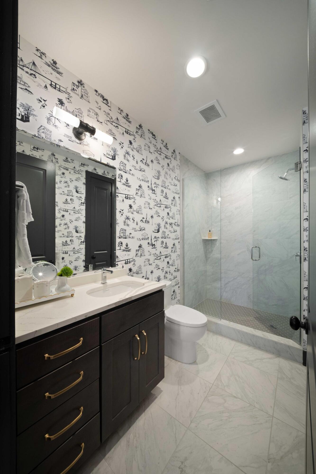 5 Gadsdenboro Street # 319