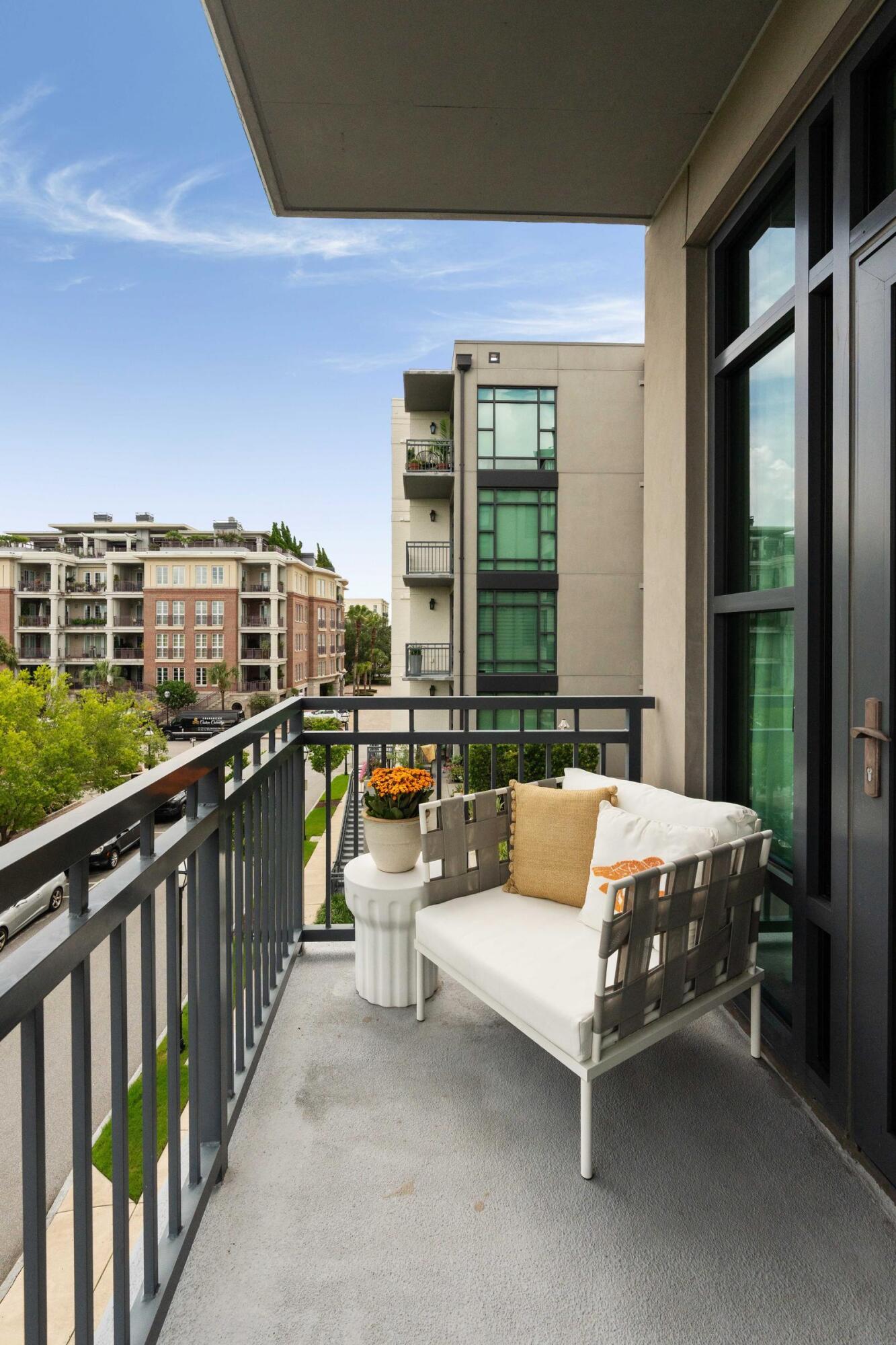 5 Gadsdenboro Street # 319