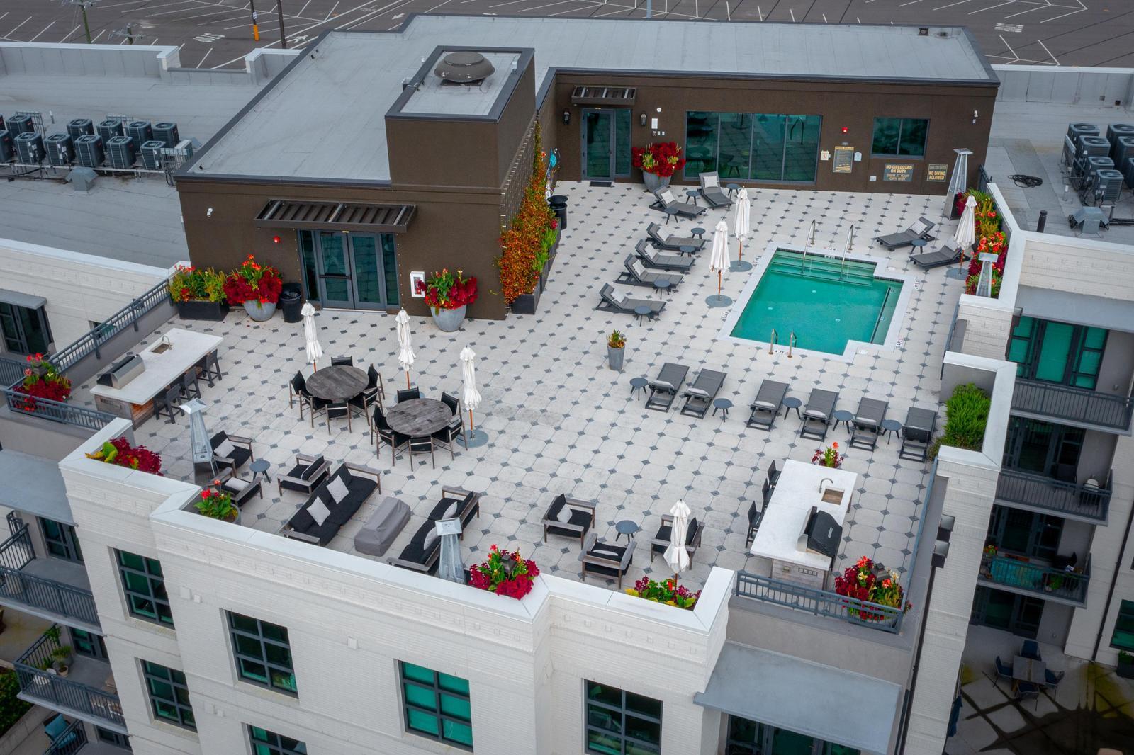 5 Gadsdenboro Street # 319