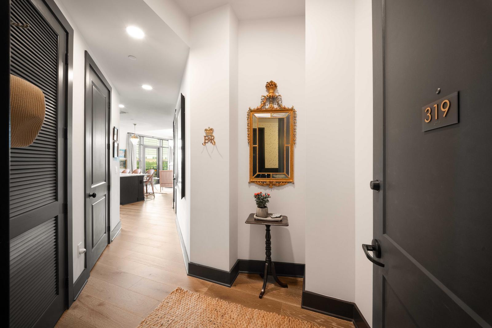 5 Gadsdenboro Street # 319