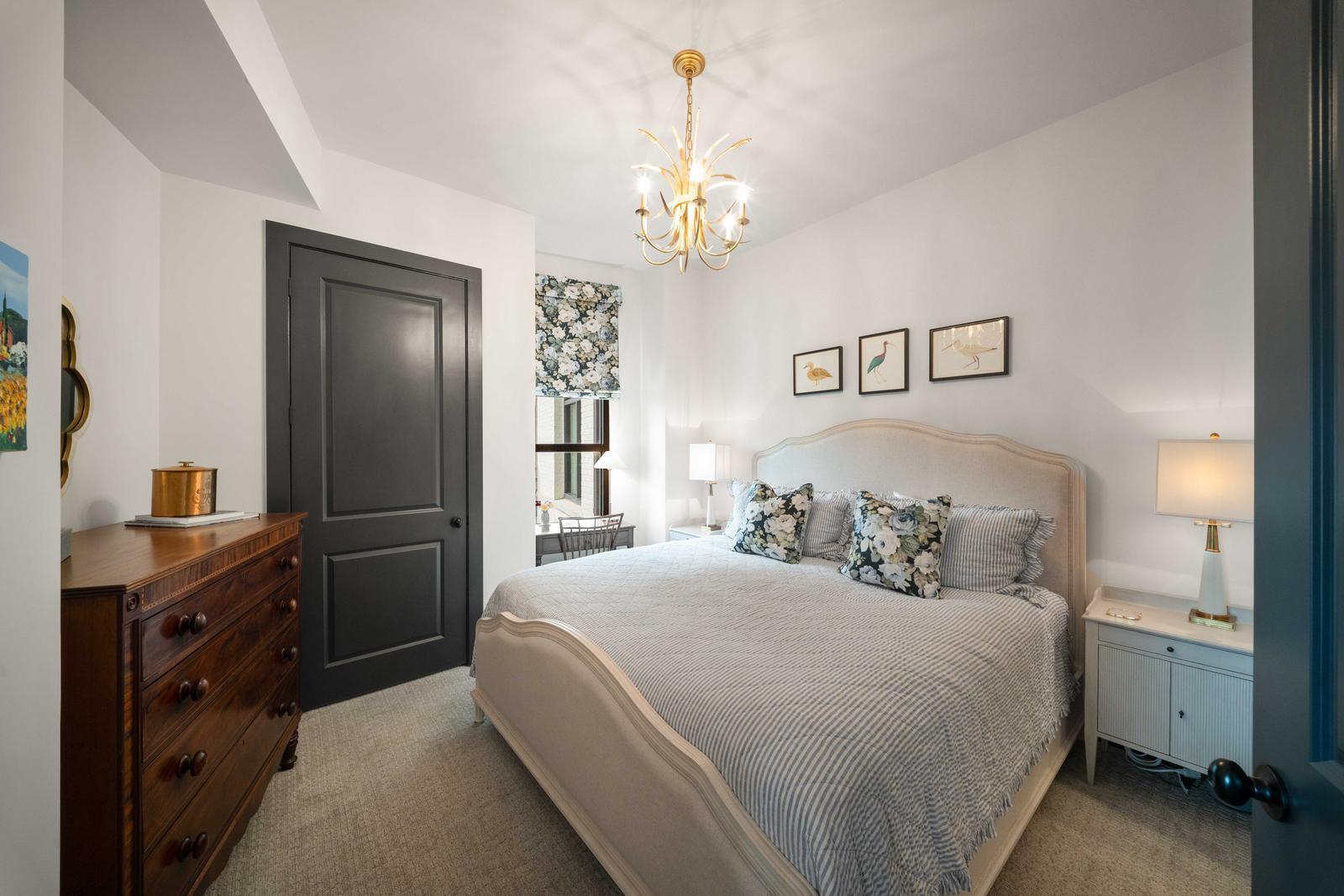 5 Gadsdenboro Street # 319