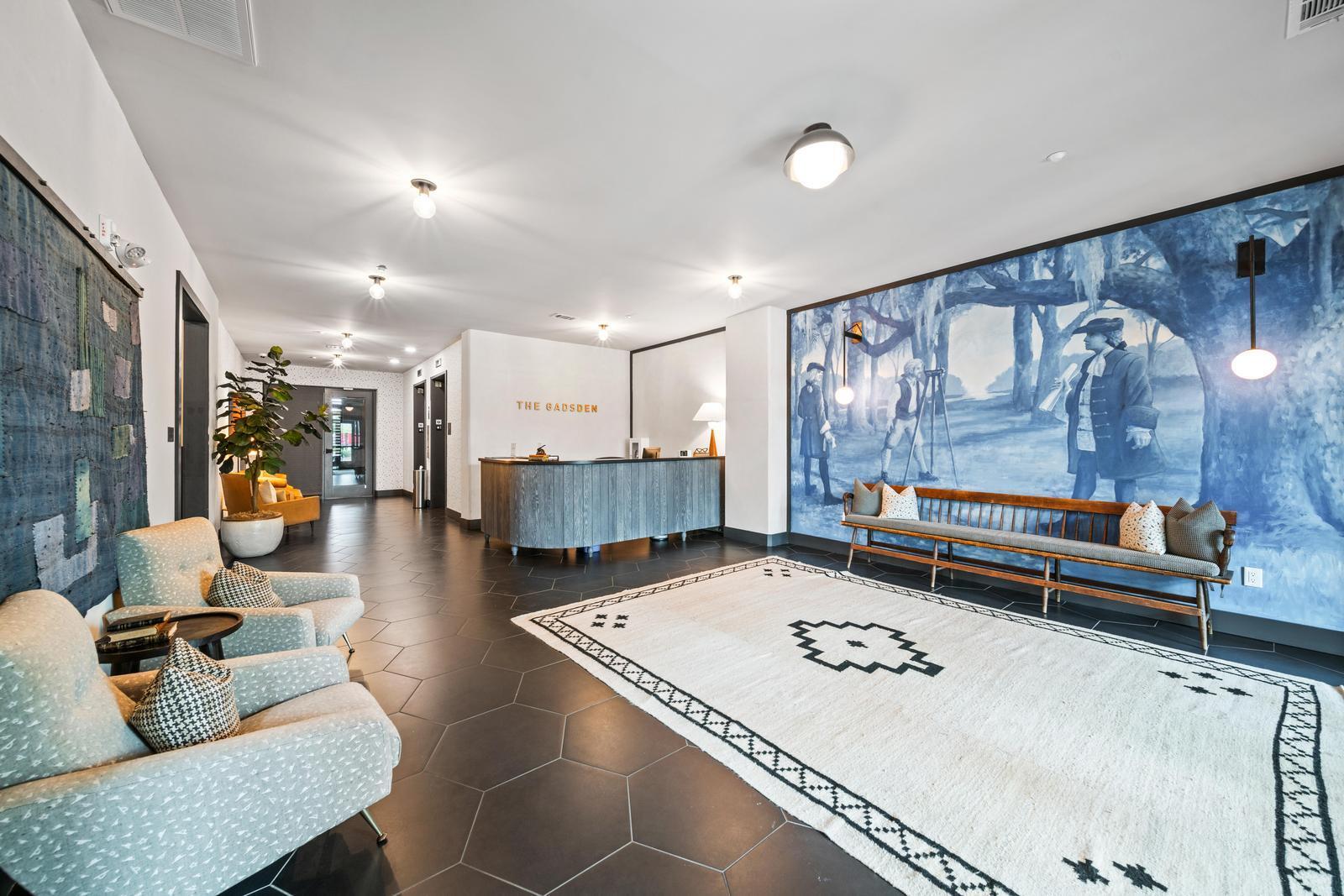 5 Gadsdenboro Street # 319