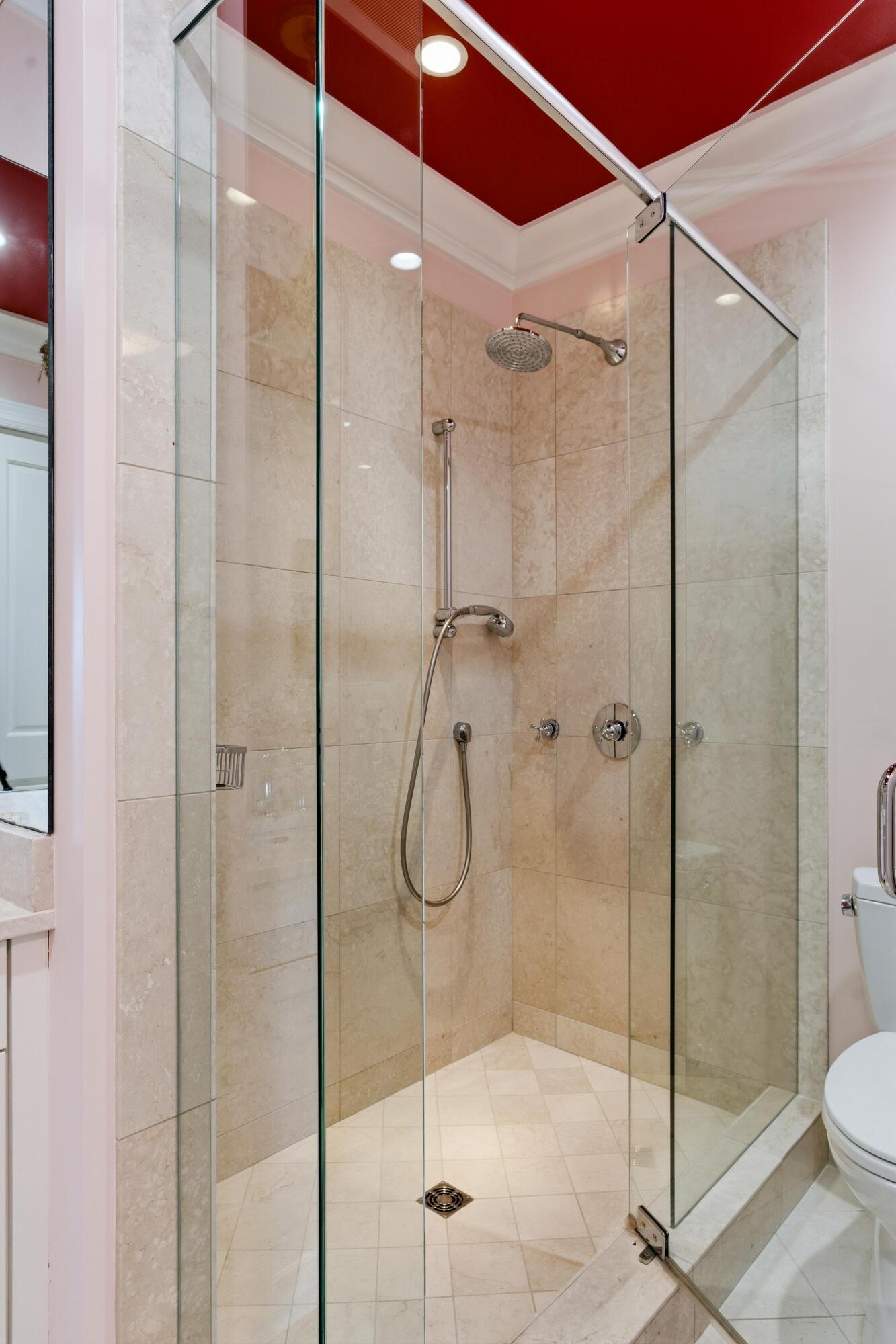 2 Laurens Street 3 E