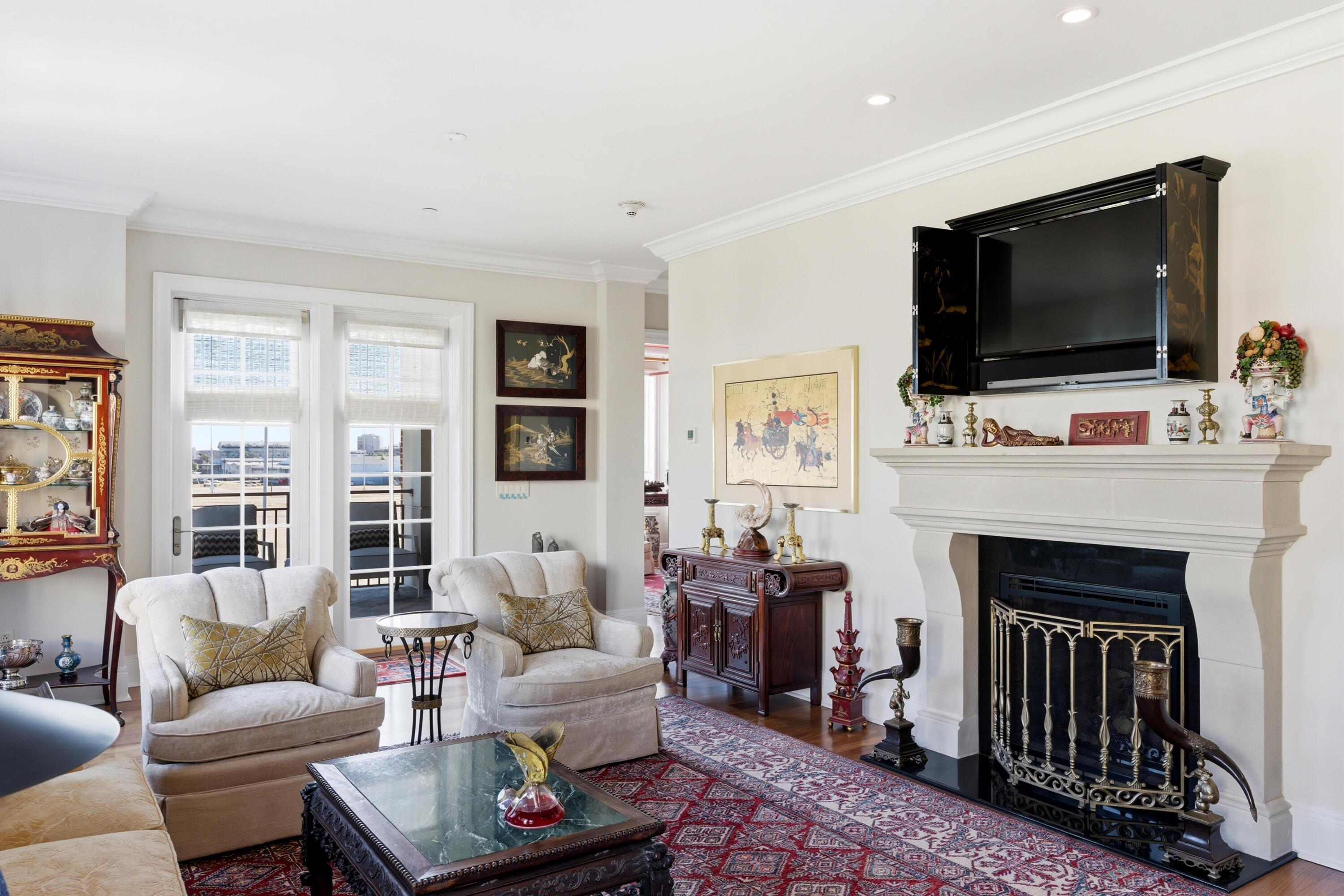 2 Laurens Street 3 E