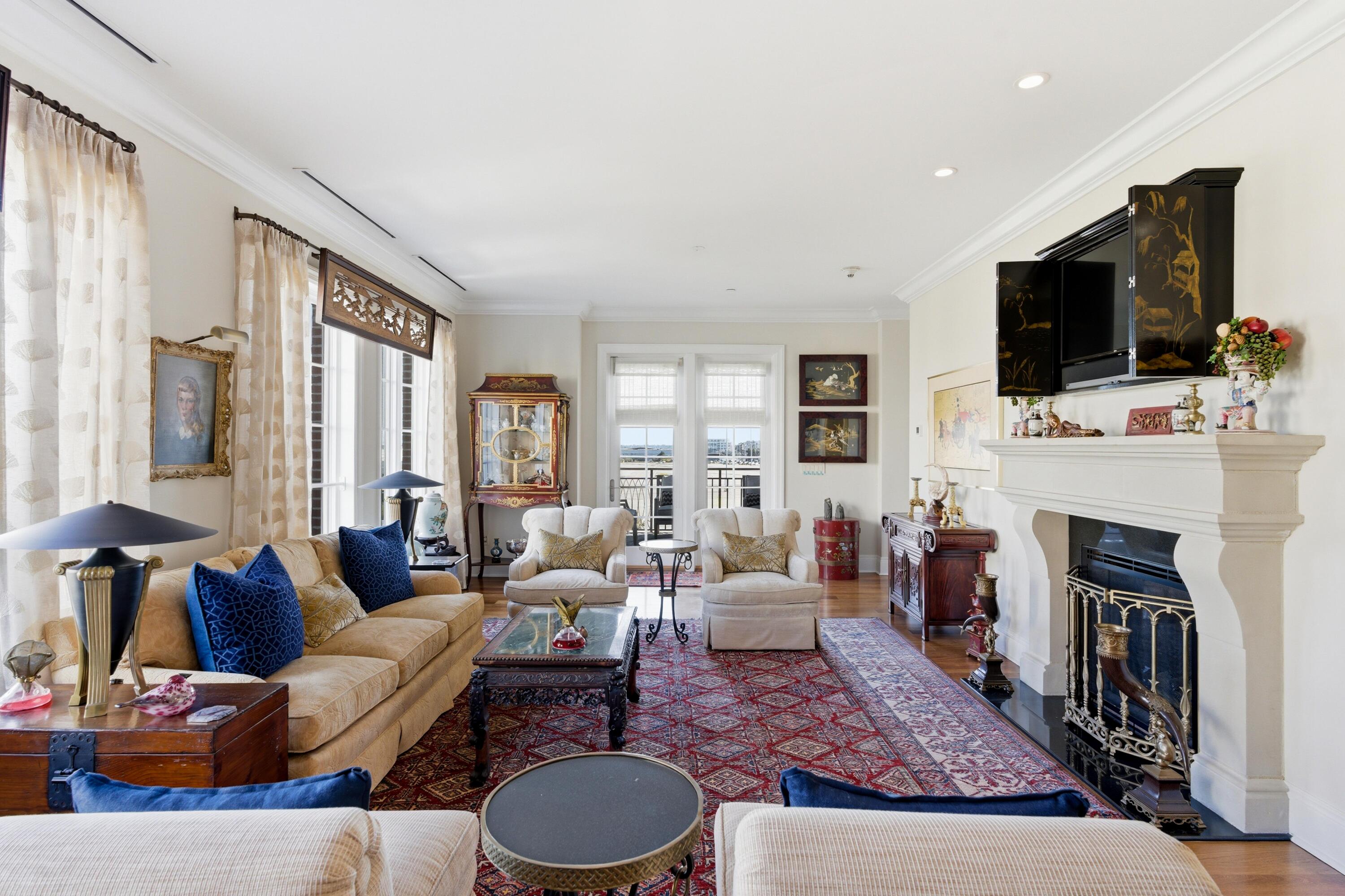 2 Laurens Street 3 E