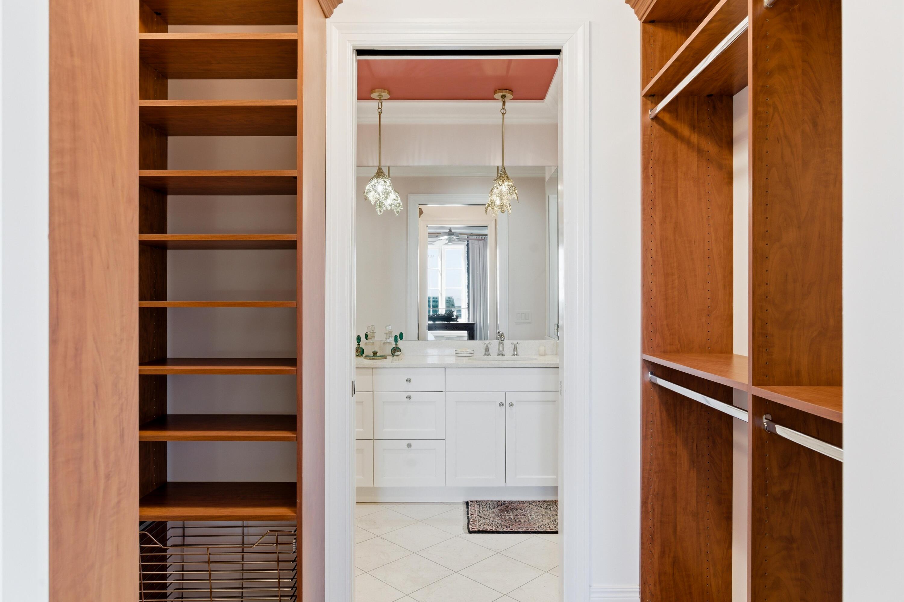 2 Laurens Street 3 E